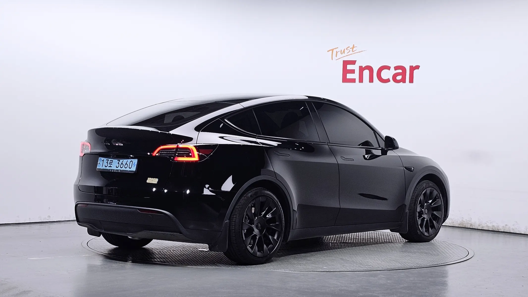 Tesla Y RWD 2023 2/40