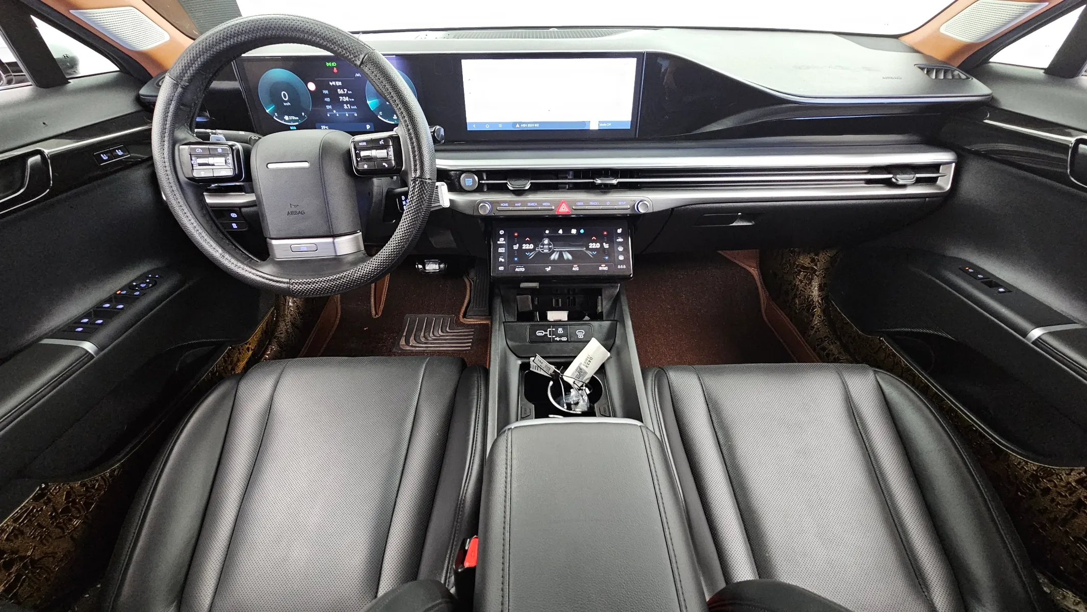 Hyundai (GN7) 3.5 LPG 2WD () 2023 4/5