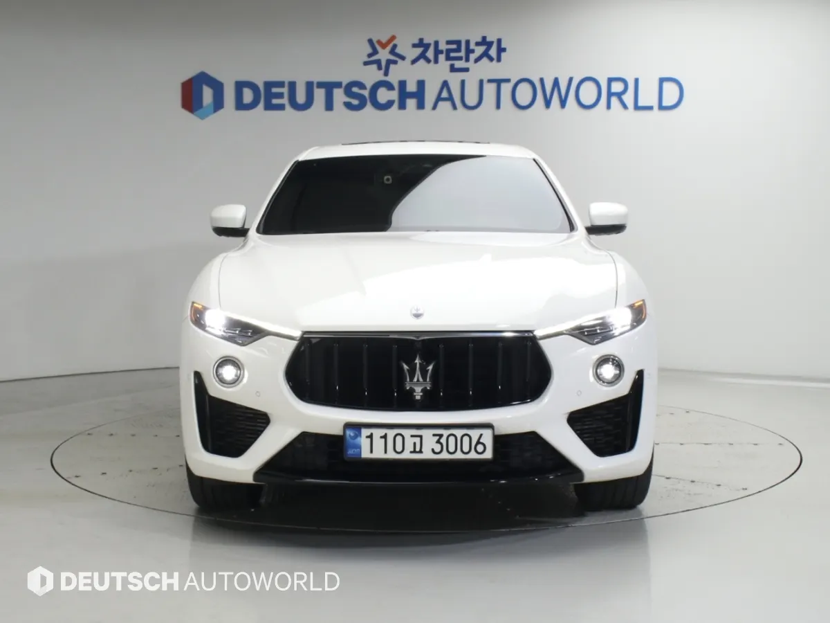 Maserati 르반떼 3.0 AWD 2022 2/5