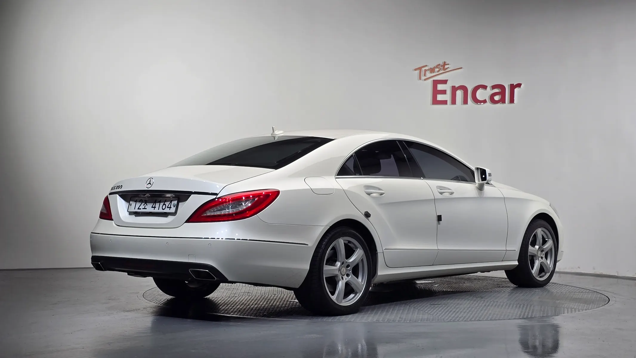 Mercedes-Benz CLS-Class W218 CLS350 2013 2/21