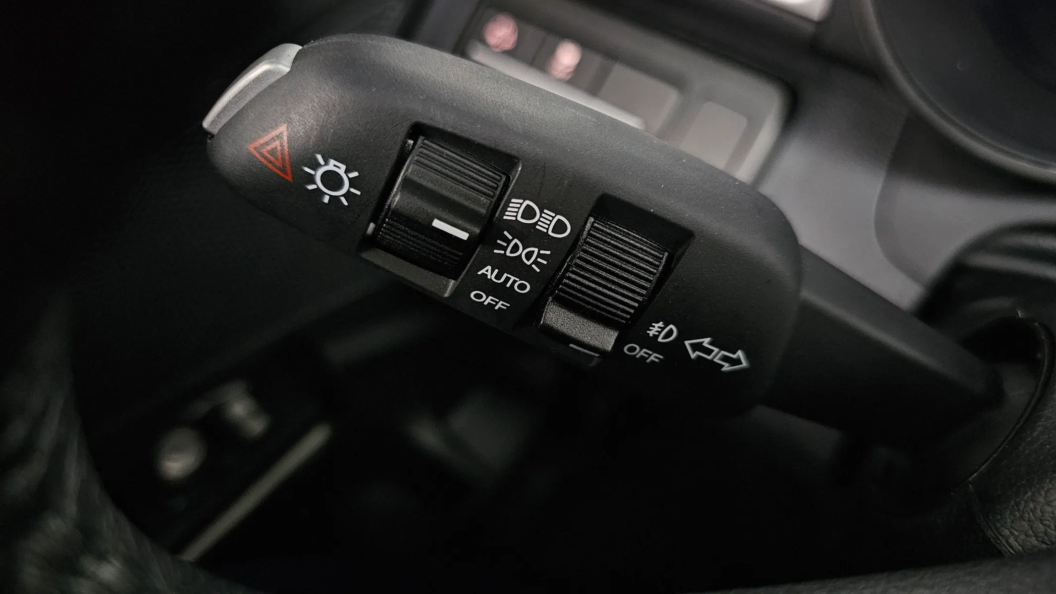 KG Mobility 티볼리 아머 TX 2WD 2019 33/34