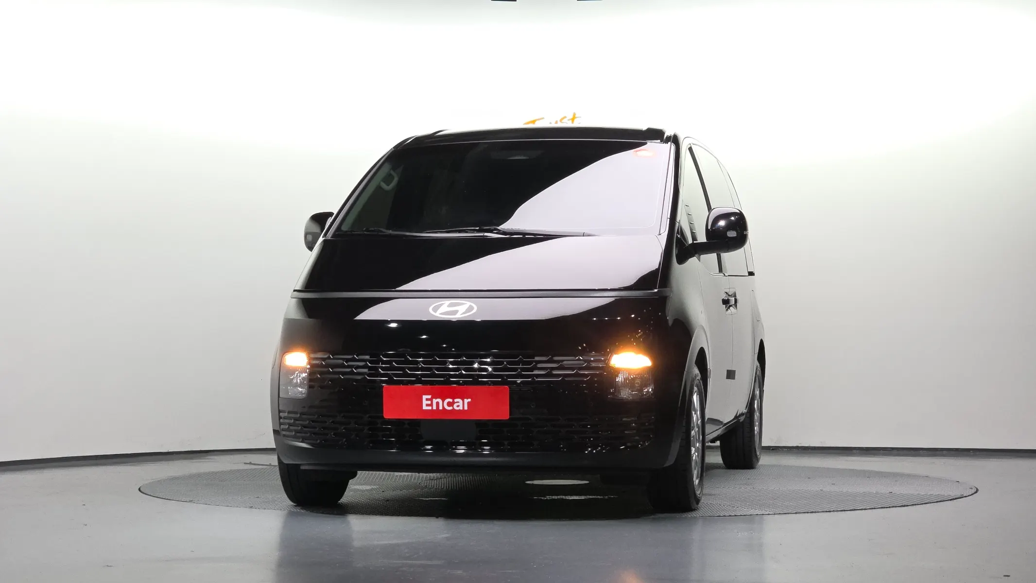 Hyundai Staria L3.5 5 2025 3/32