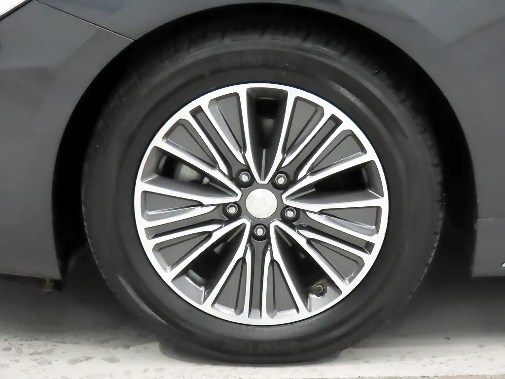 Hyundai IG 2017 20/21