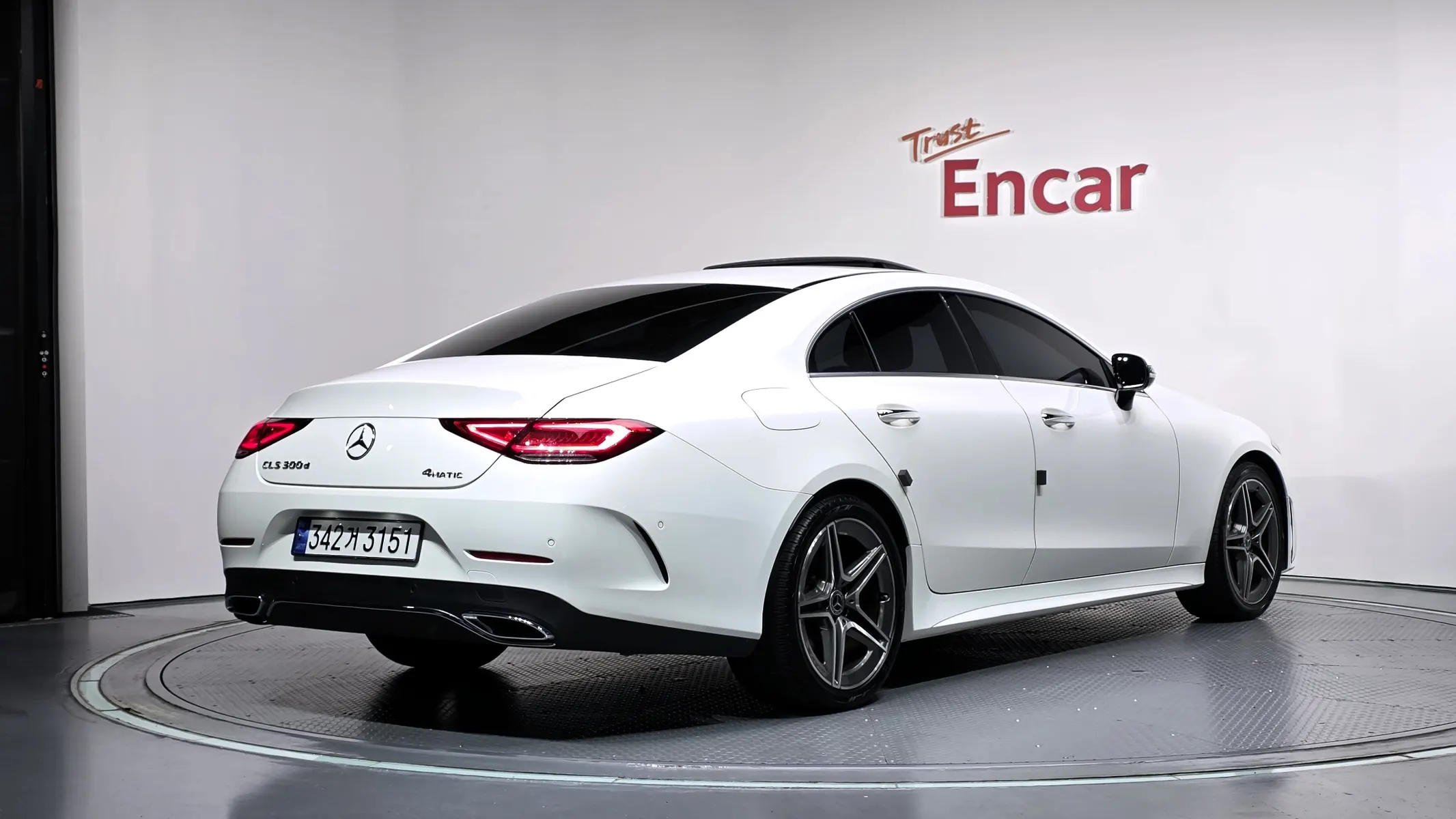 Mercedes-Benz CLS-Class C257 CLS300d AMG Line 2019 2/34