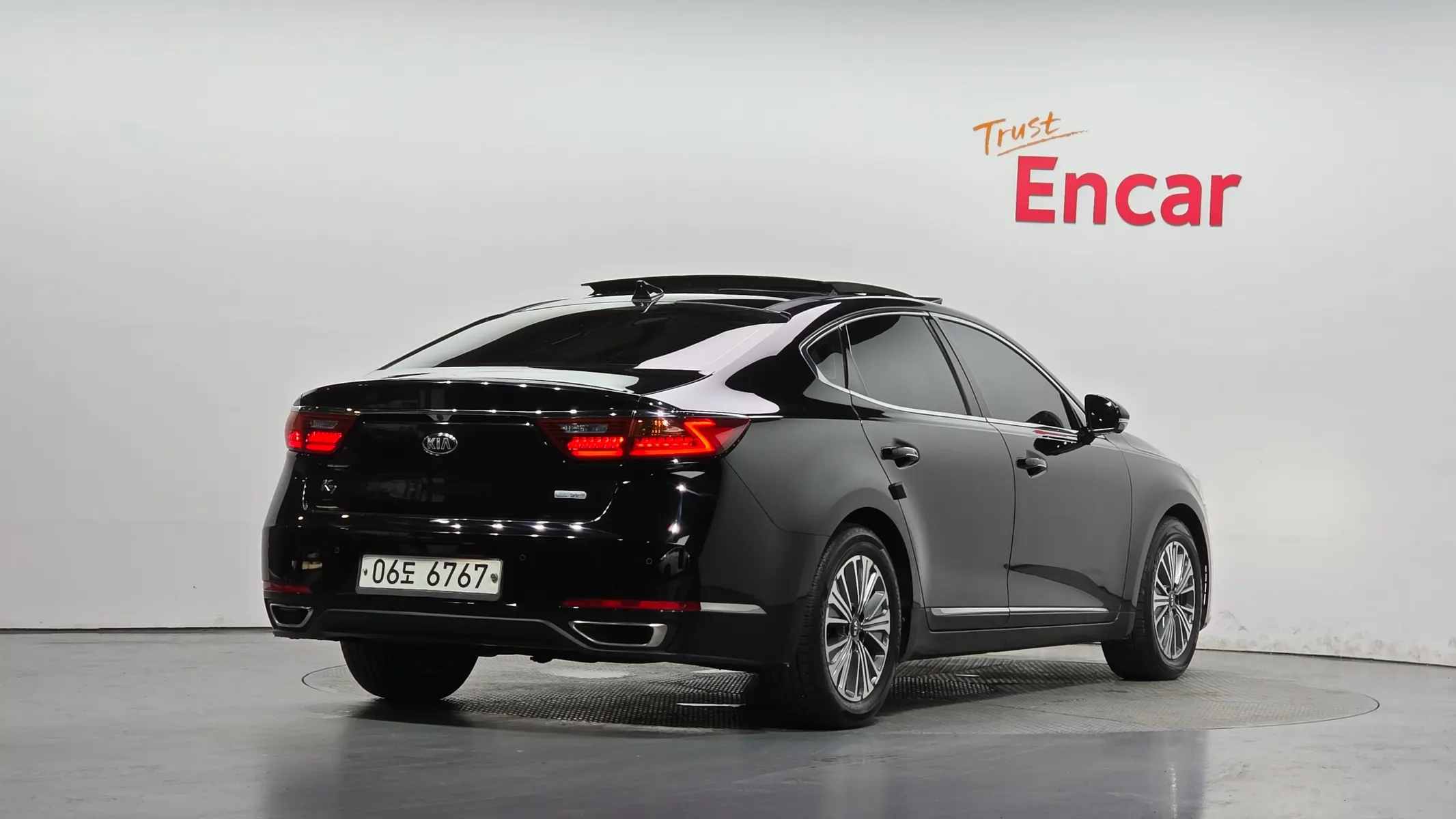 Kia K7 2019 2/39