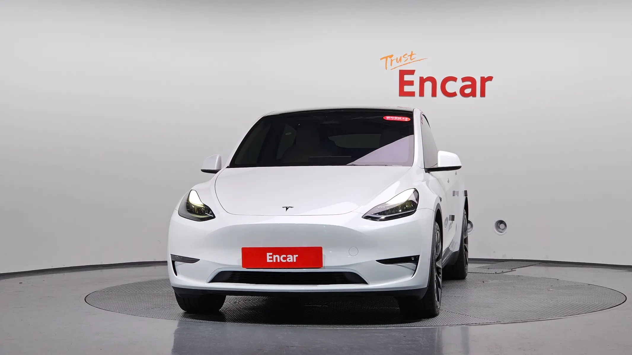 Tesla Y AWD 2024 3/34