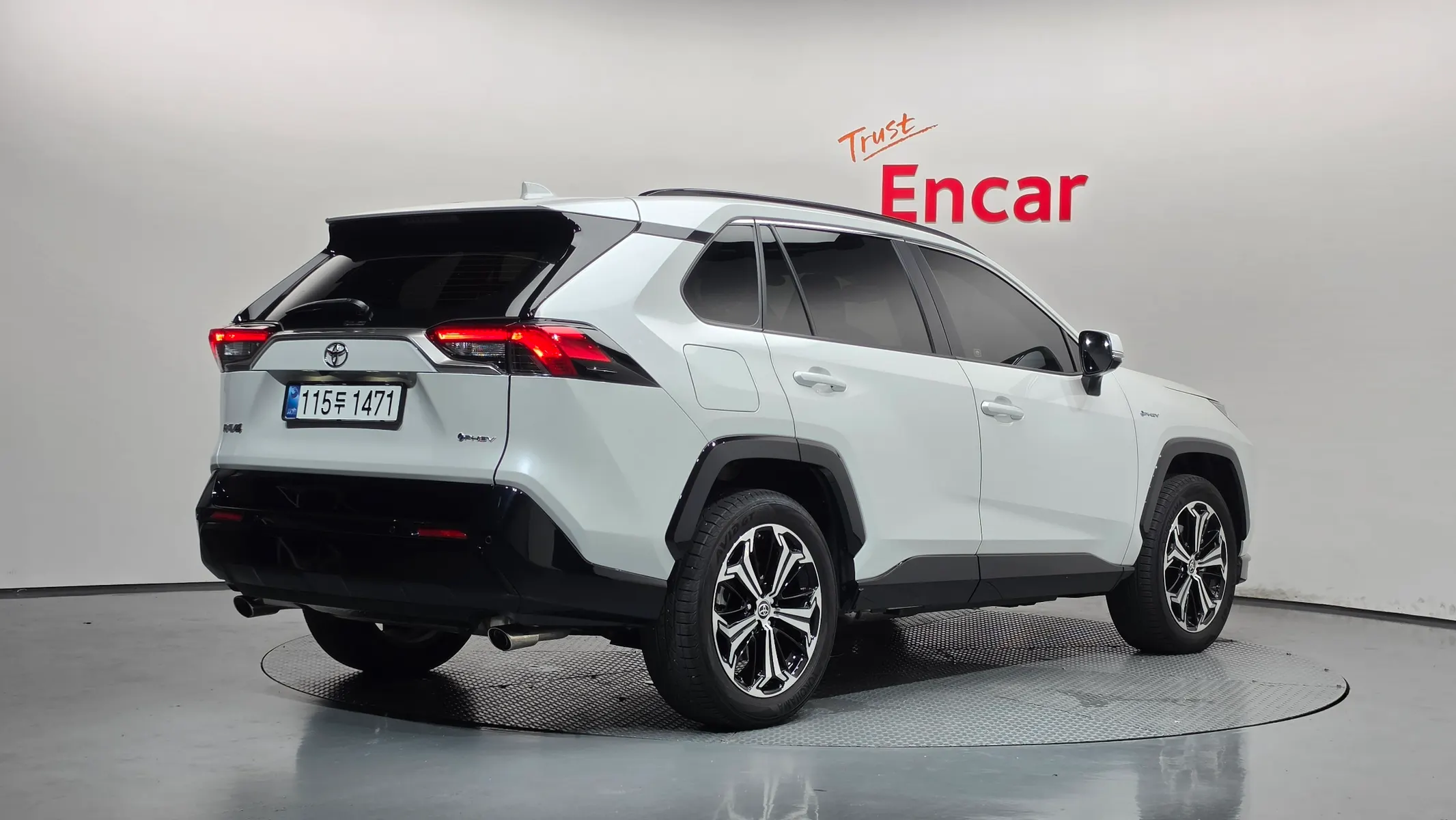 Toyota RAV4 5 2.5 4WD PHEV XSE 2025 2/34