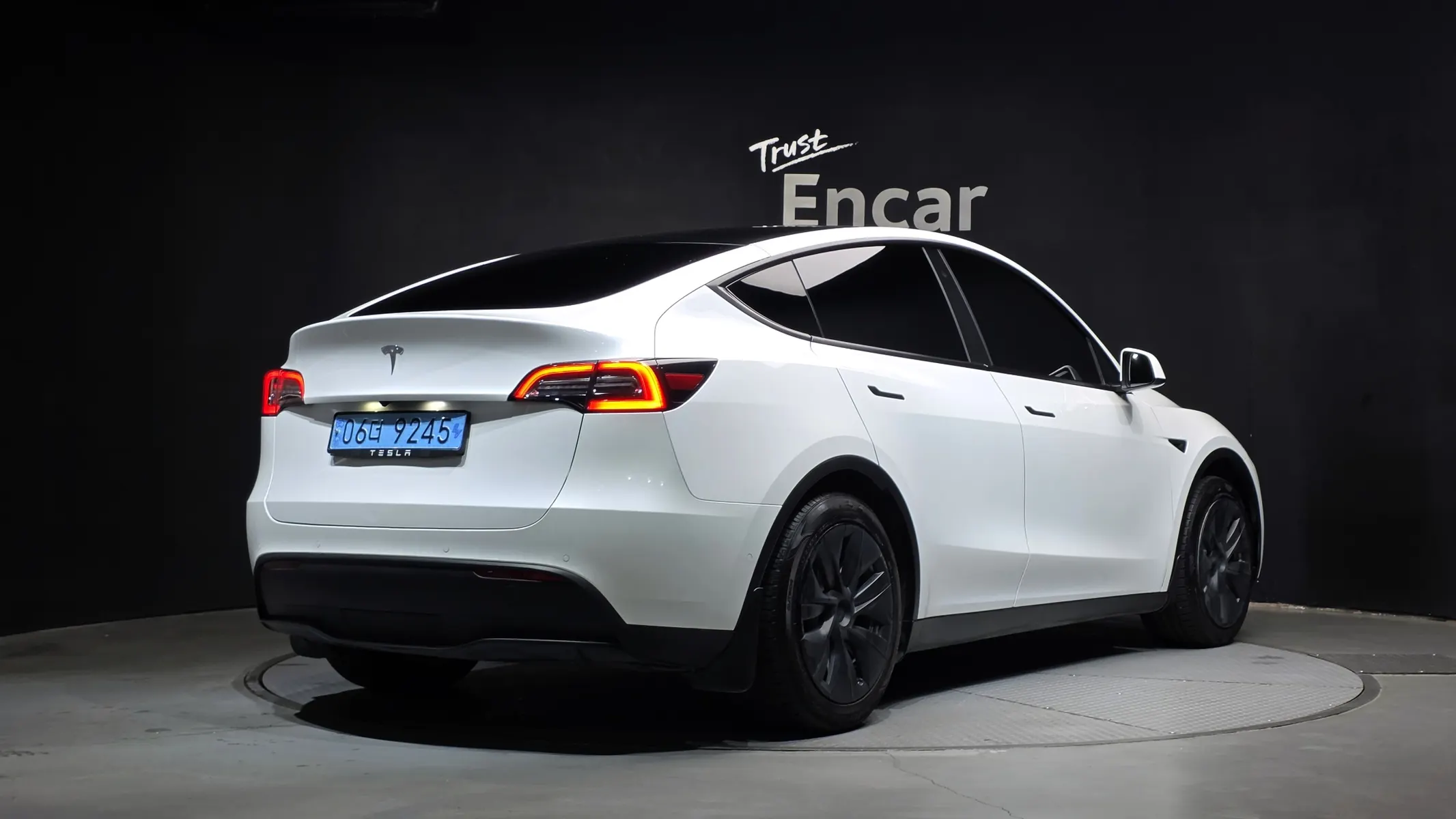 Tesla Y RWD 2021 2/31