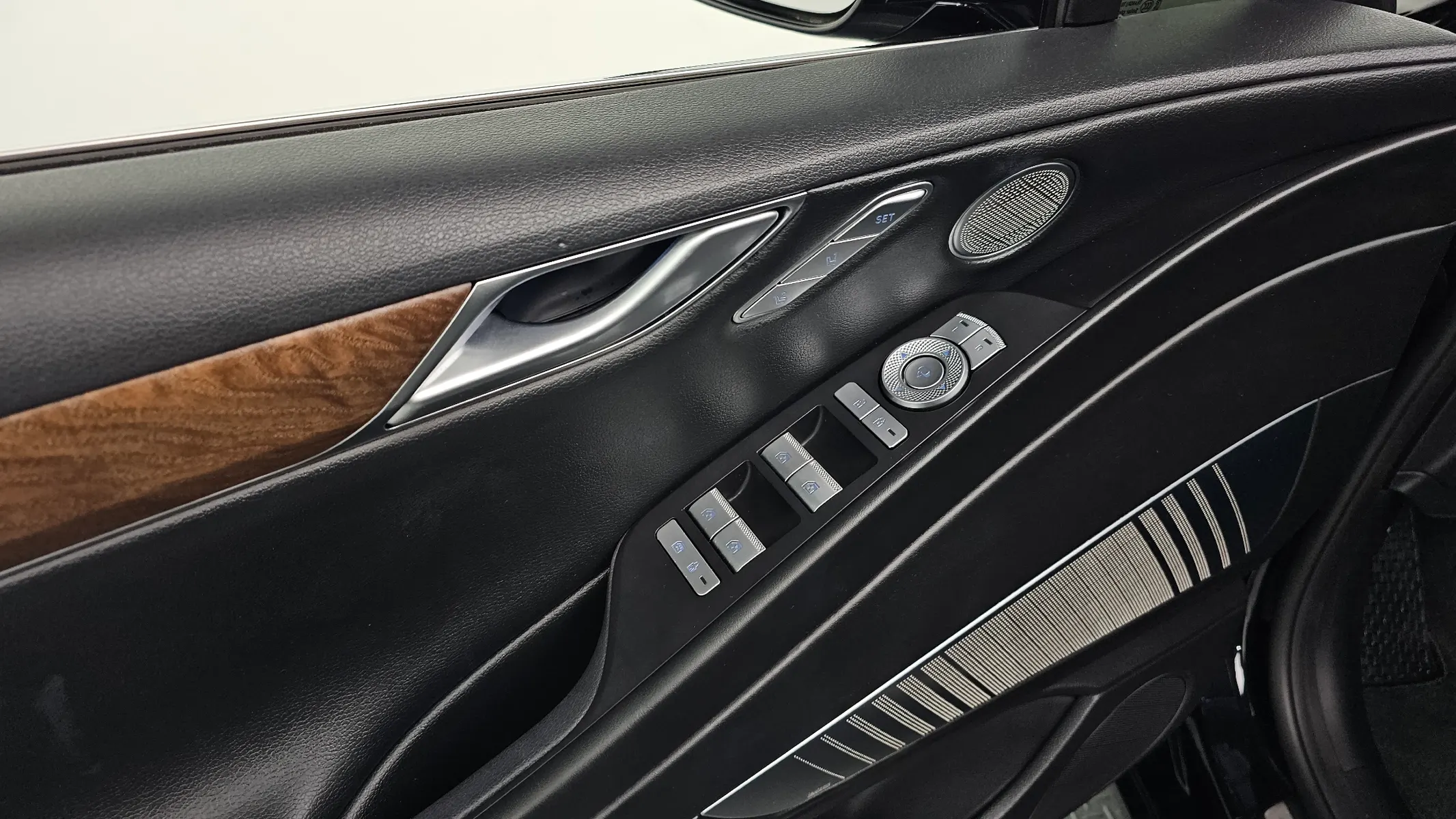 Genesis G80 (RG3) e-AWD 2021 39/40