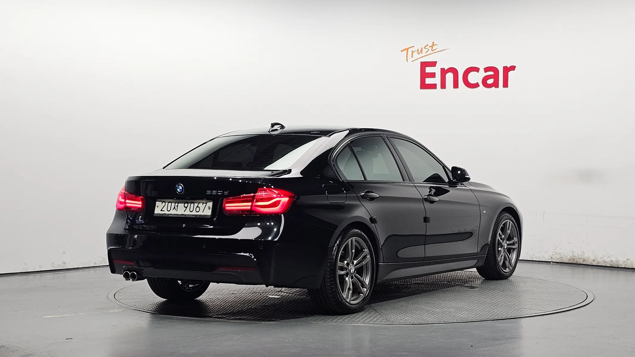 BMW 3 Series (F30) 320d M 2017 2/34