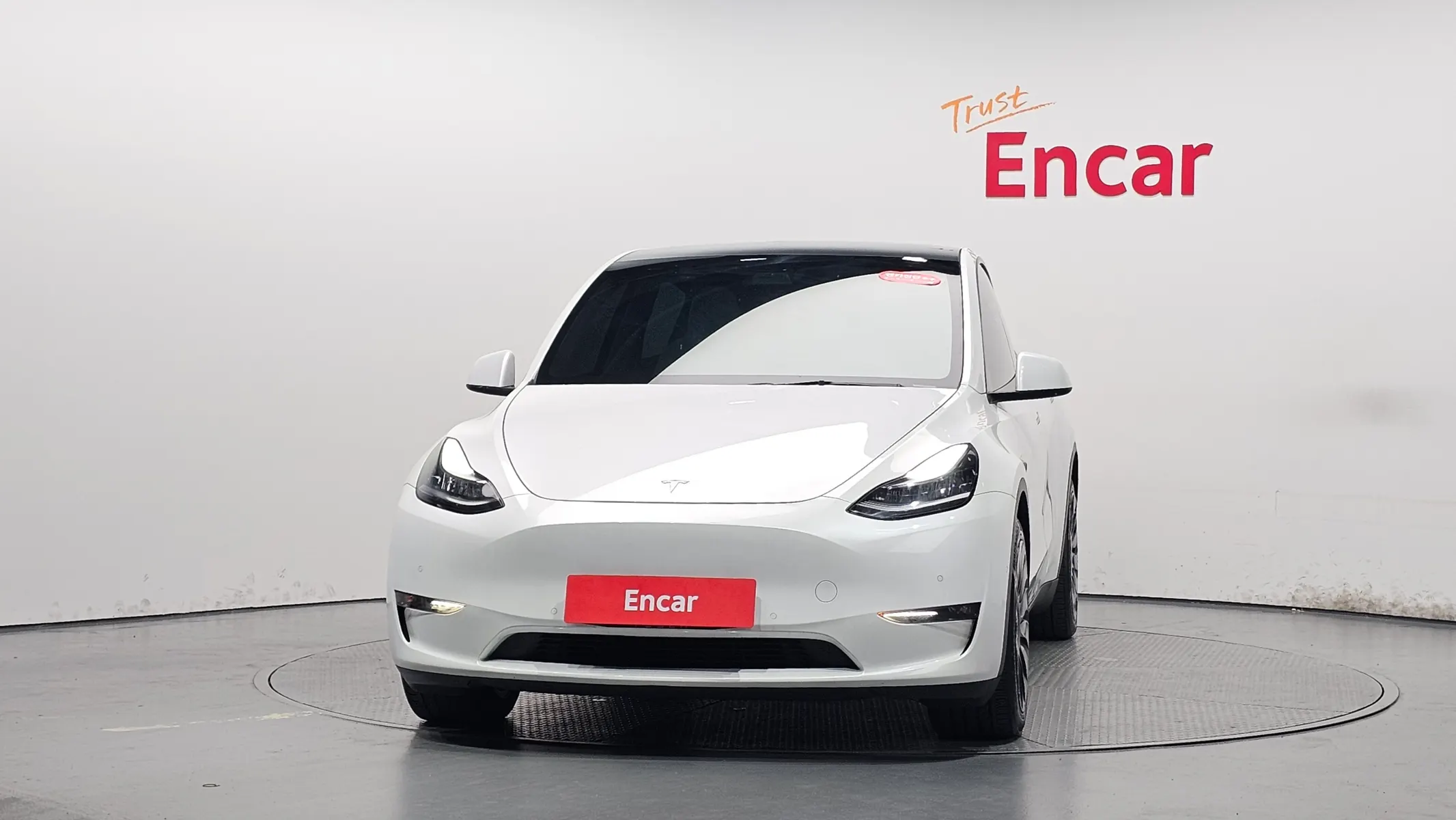 Tesla Y AWD 2021 2/5