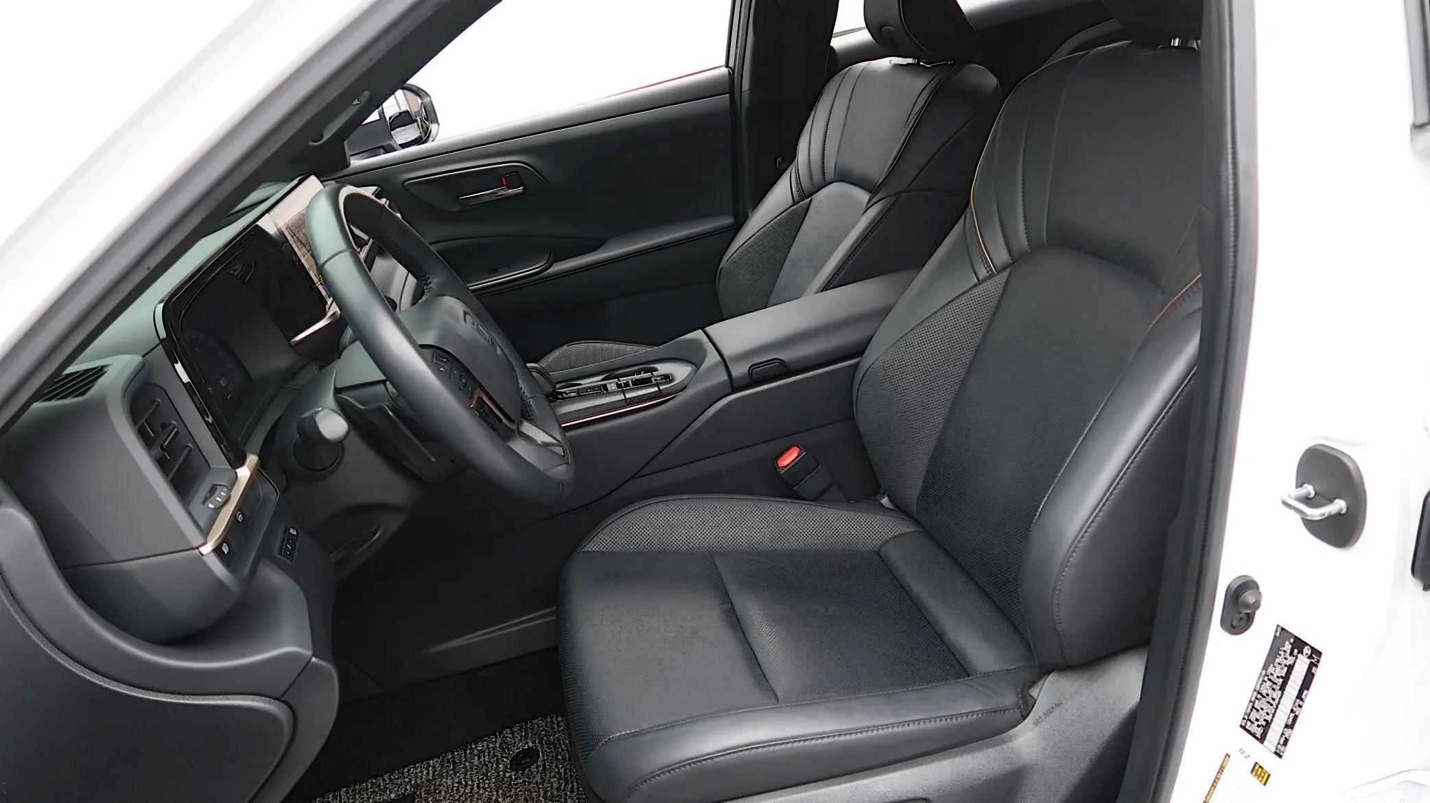 Toyota 크라운 크로스오버 2.4 4WD 2023 4/5
