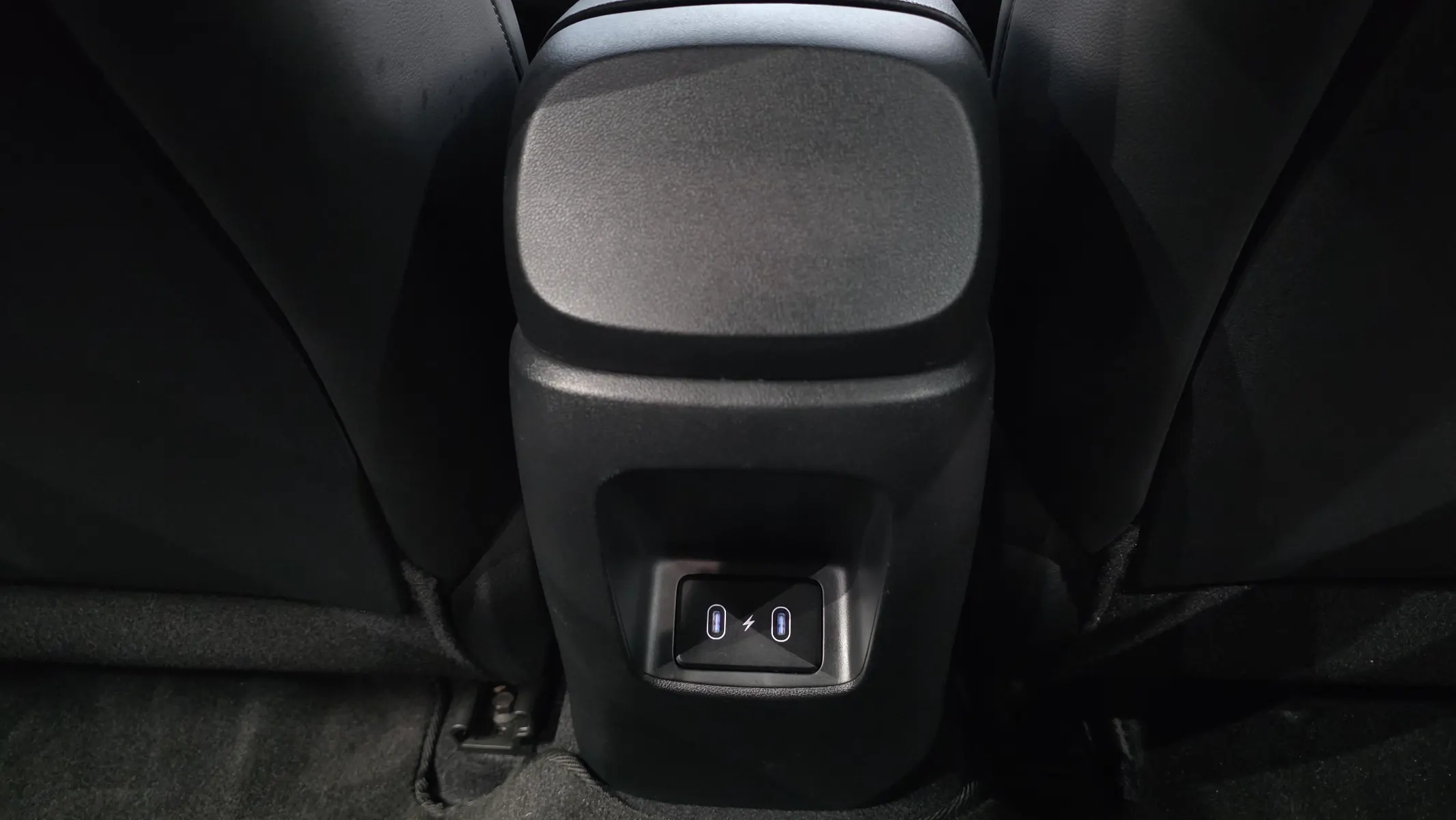 Hyundai (CN7) 1.6 LPi () 2023 32/33