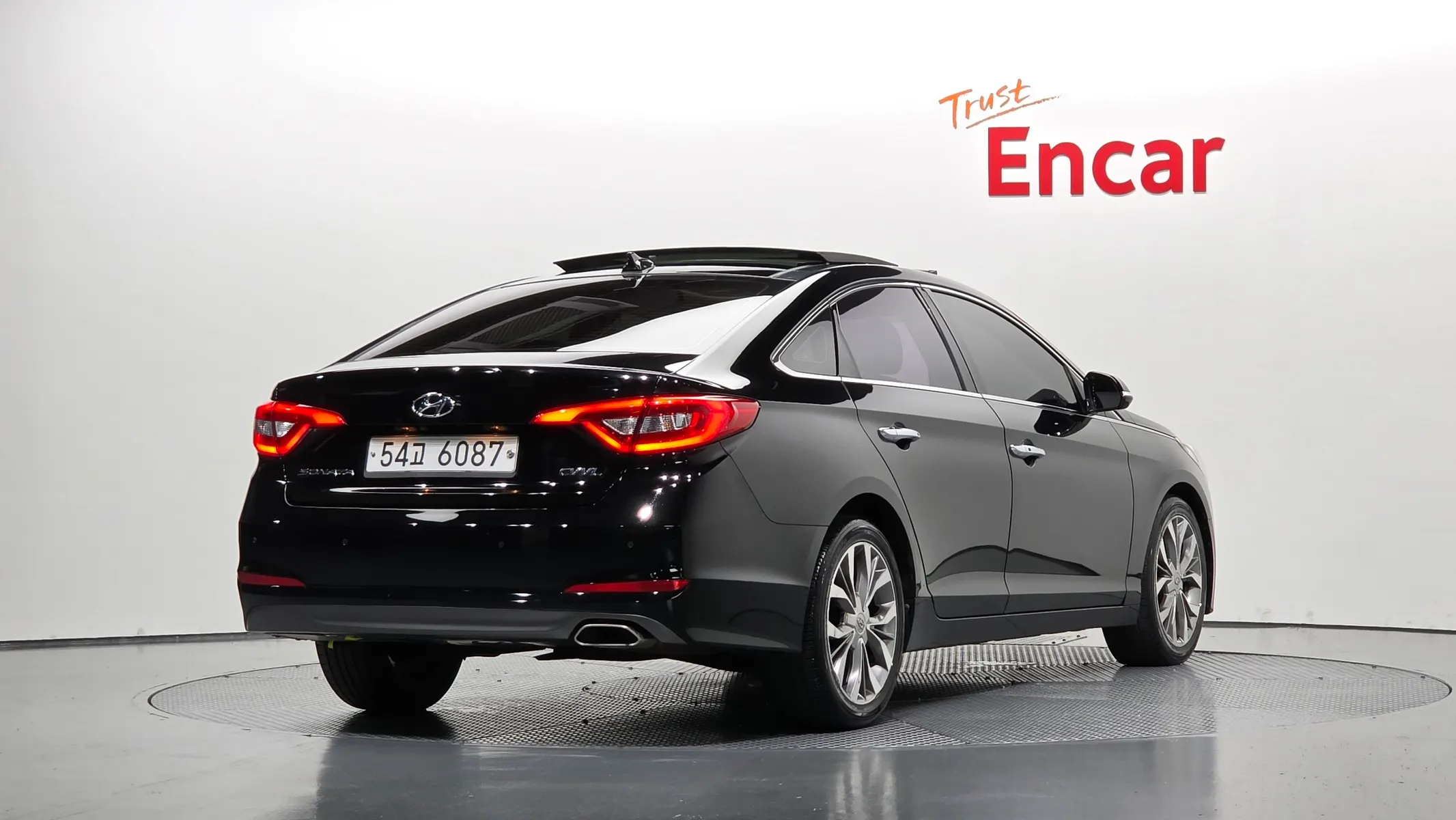 Hyundai LF 2.0 2014 2/33