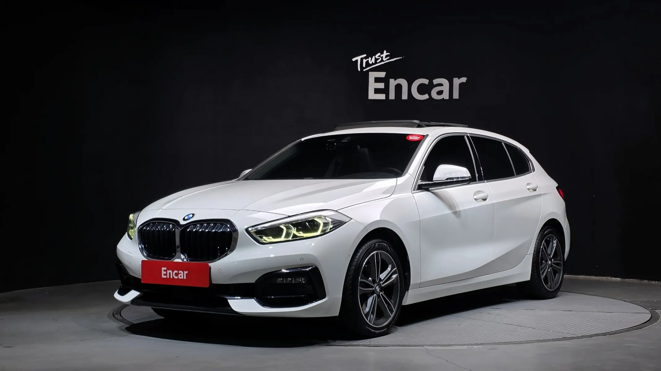 BMW 1 Series (F40) 118d 2021 3/32