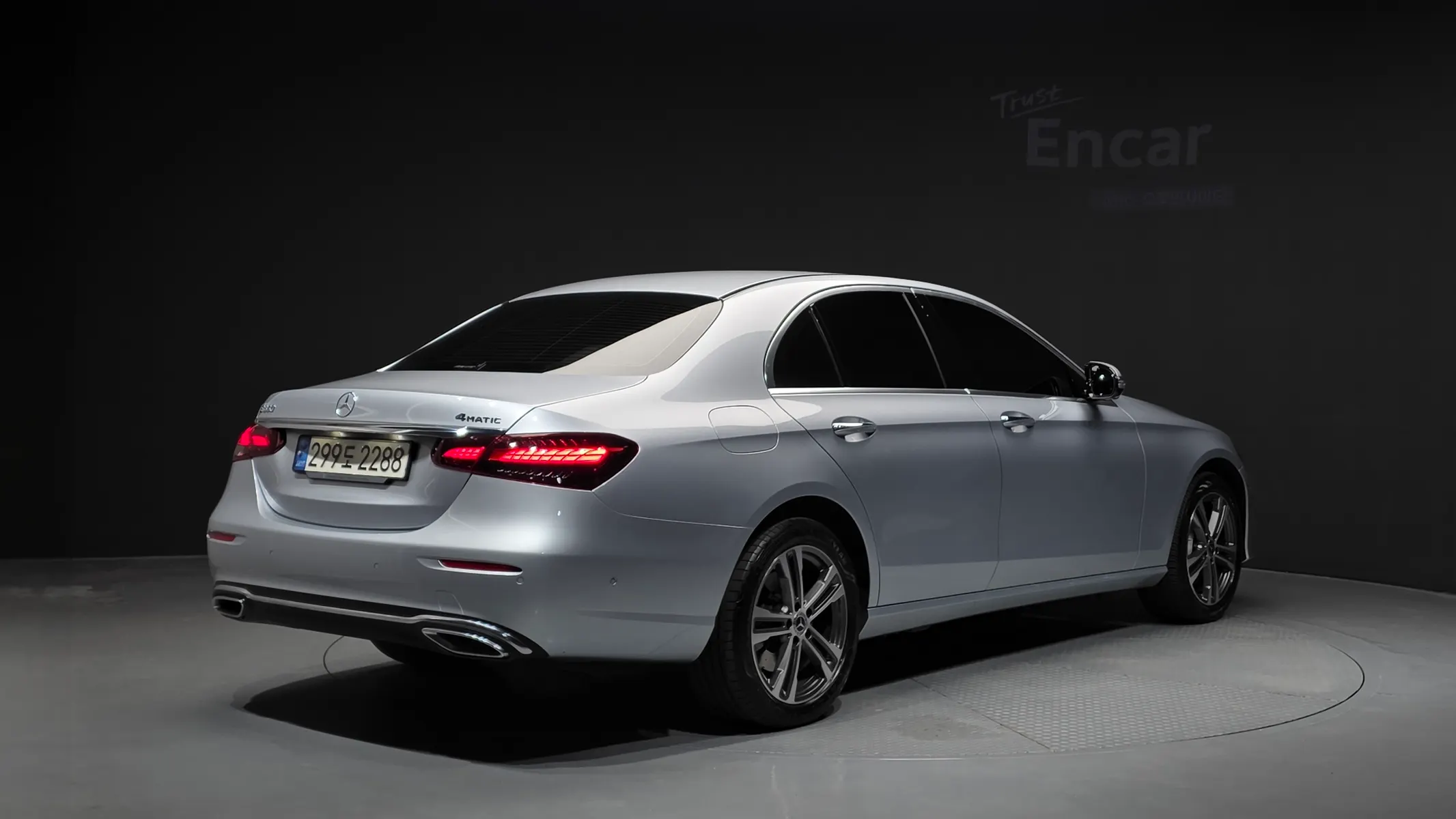 Mercedes-Benz E-Class W213 E350 4MATIC 2021 2/37