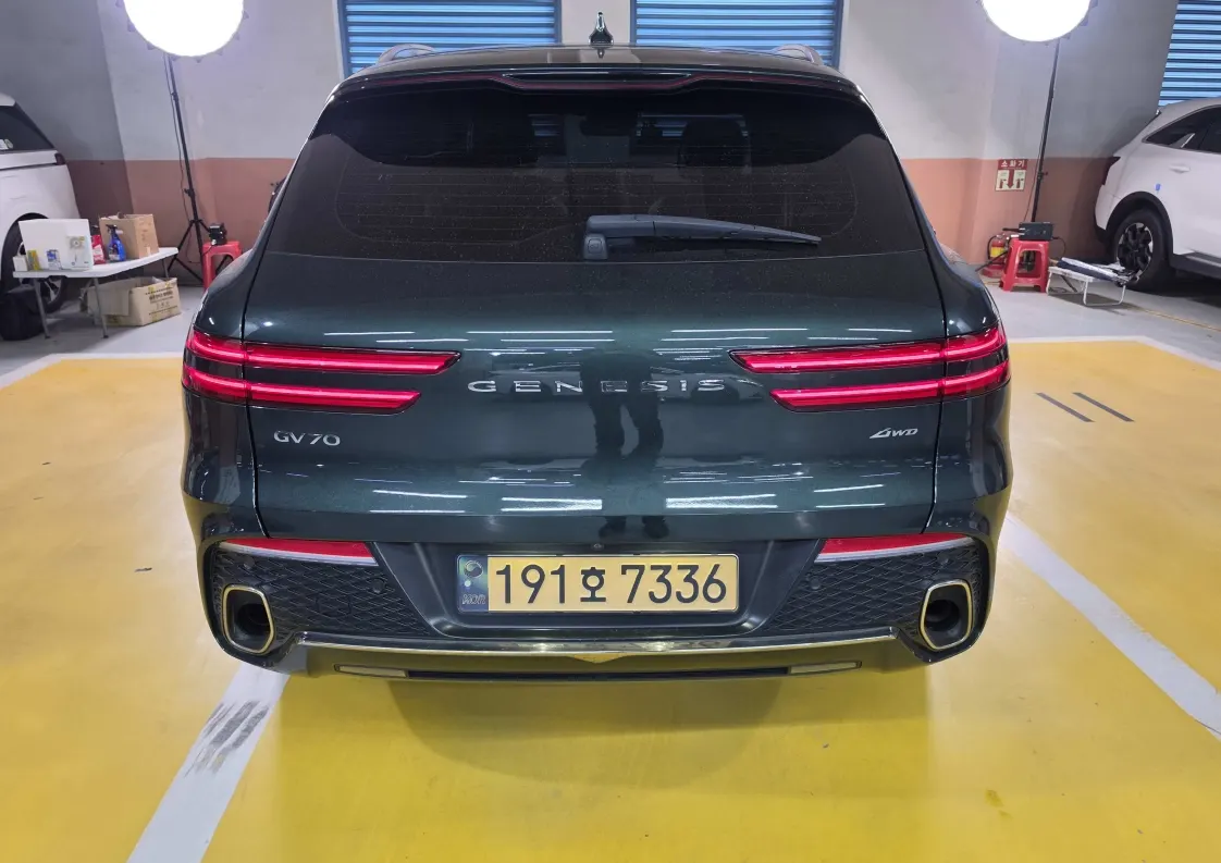 Genesis GV70 2.5T AWD 2023 3/11
