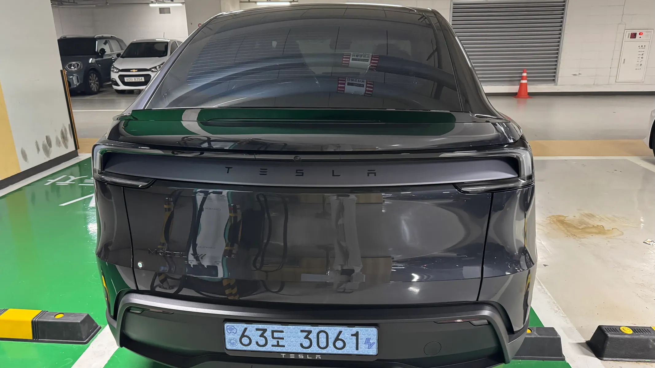Tesla Y L AWD 2026 8/9