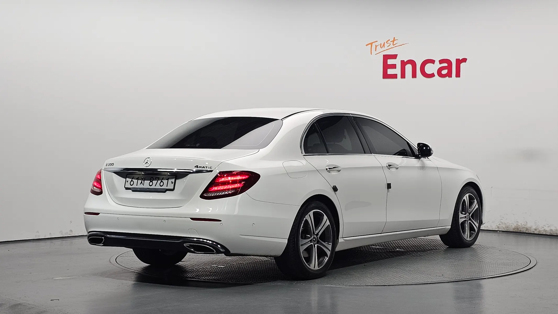 Mercedes-Benz E-Class W213 E300 2018 2/35