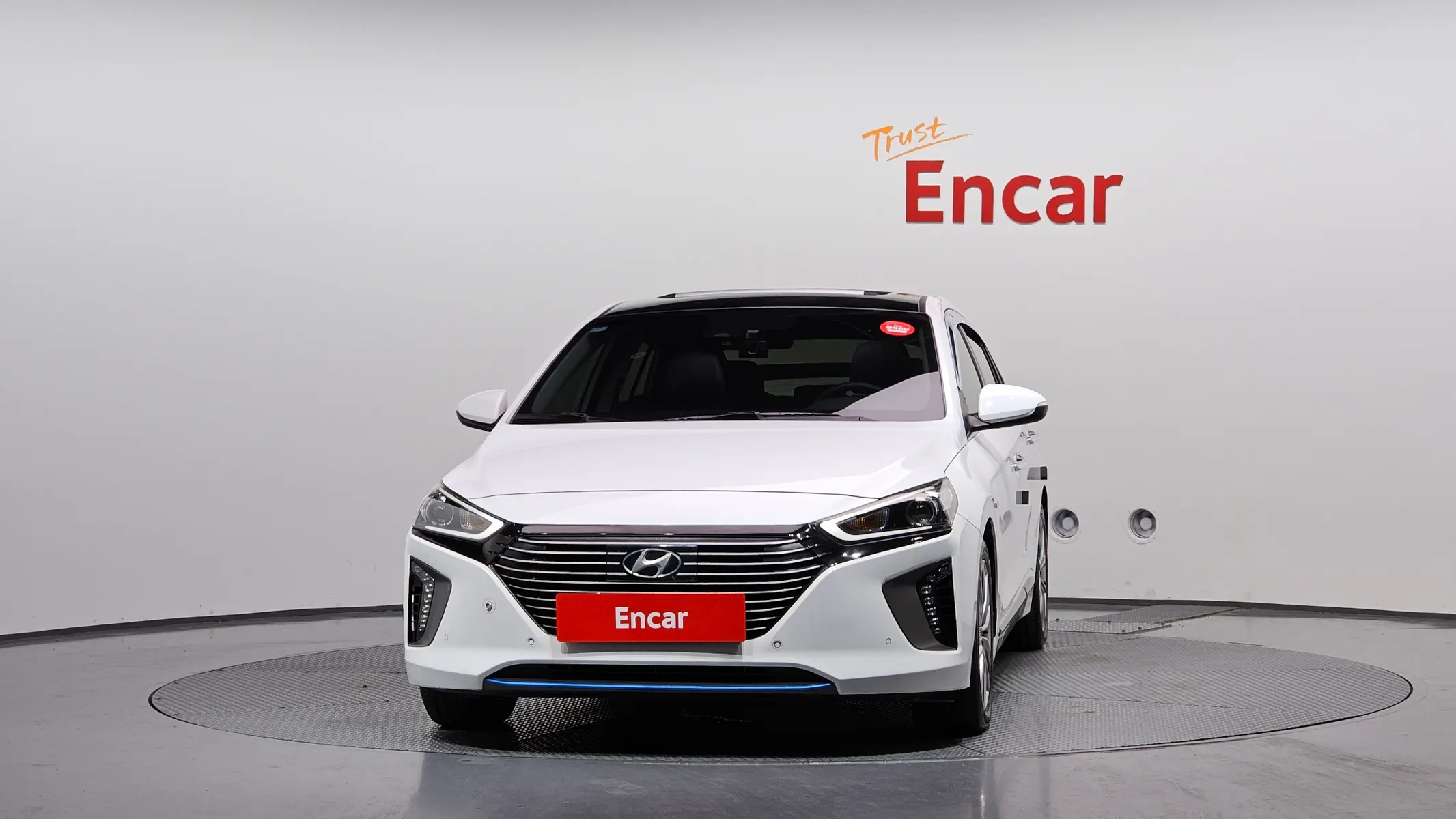 Hyundai 아이오닉 하이브리드 Q 2016 2/5