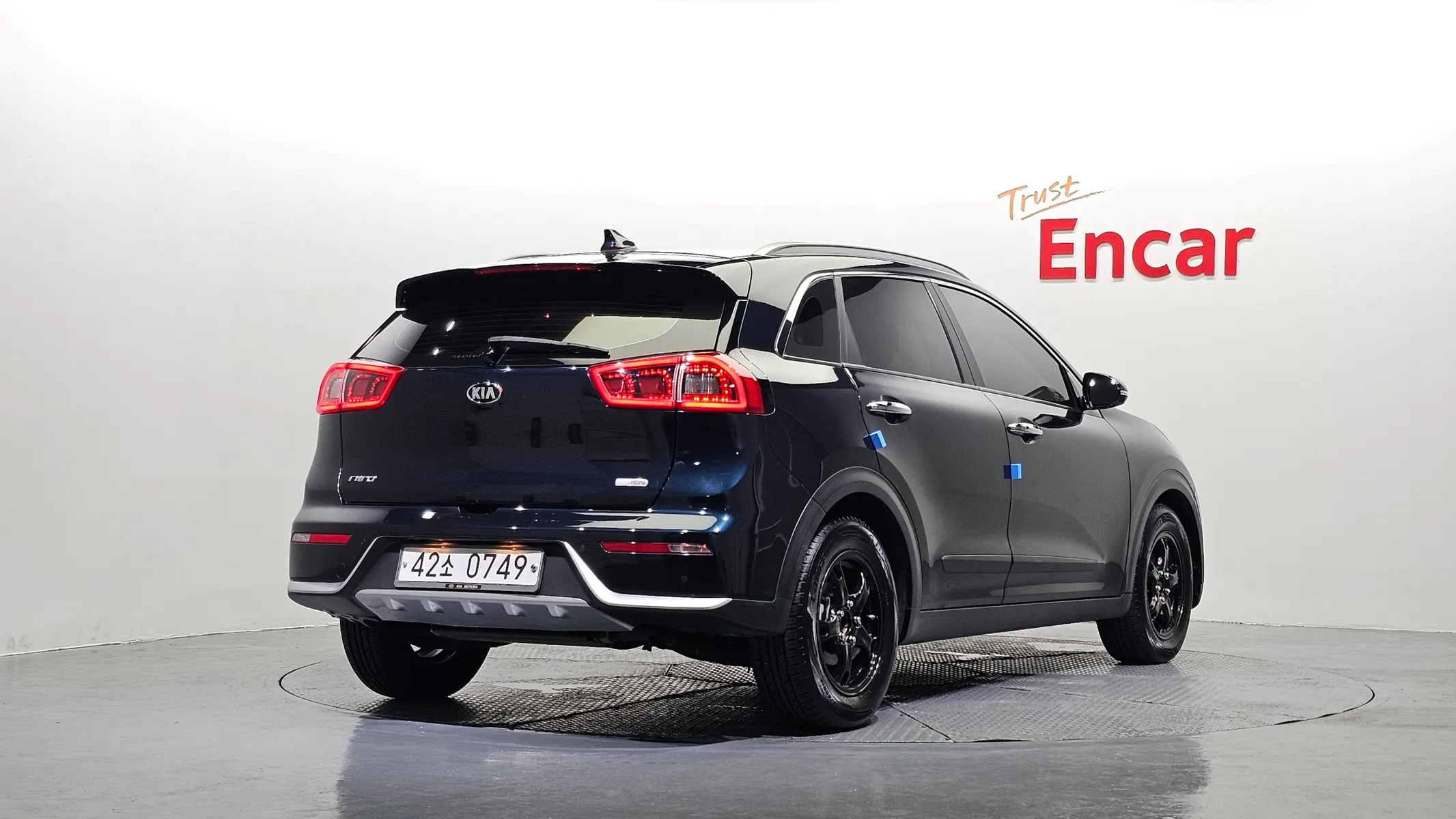 Kia Niro 2016 2/32