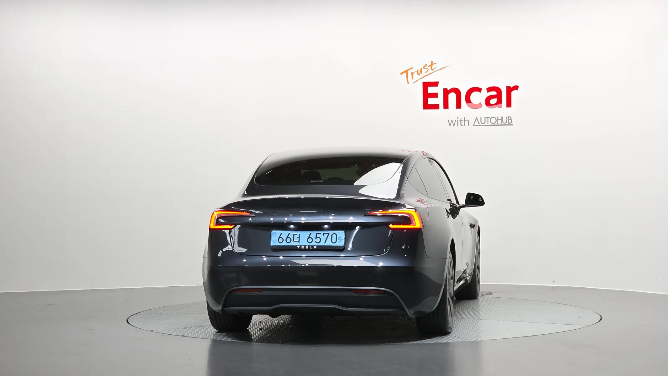 Tesla 3 RWD 2025 3/5