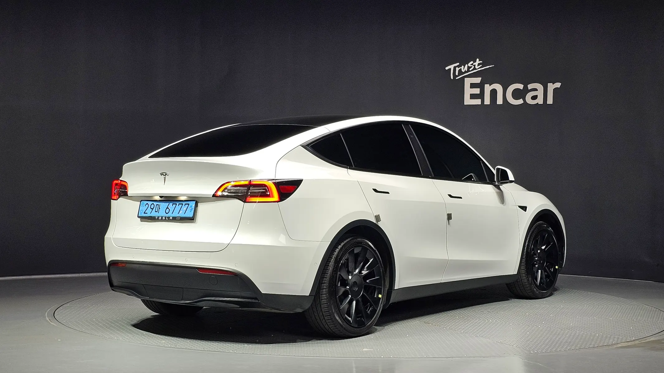 Tesla Y RWD 2021 2/36