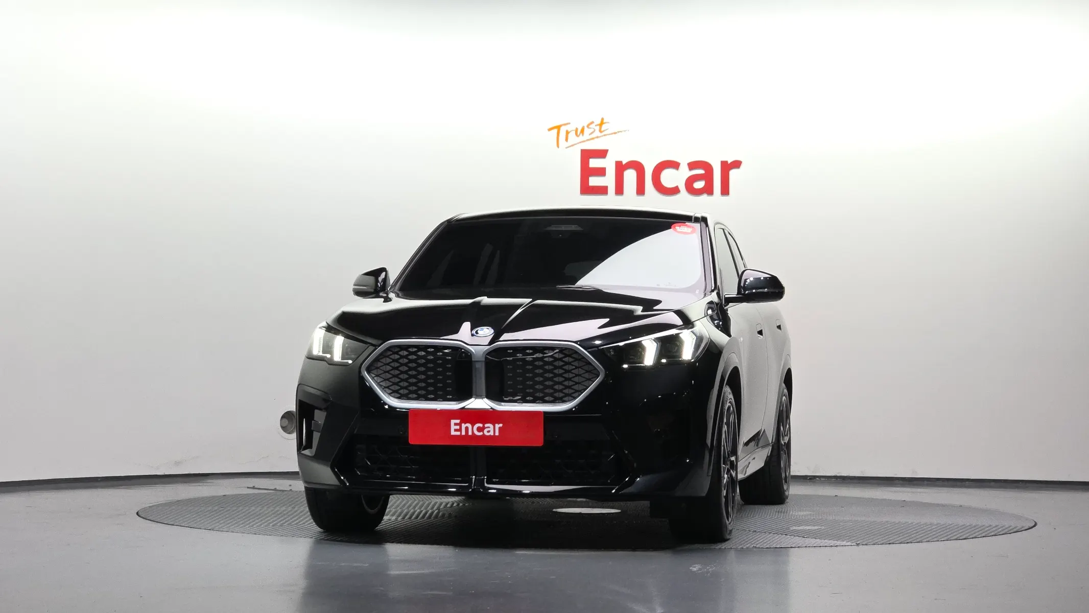 BMW iX2 (U10) eDrive 20 M 2024 3/33