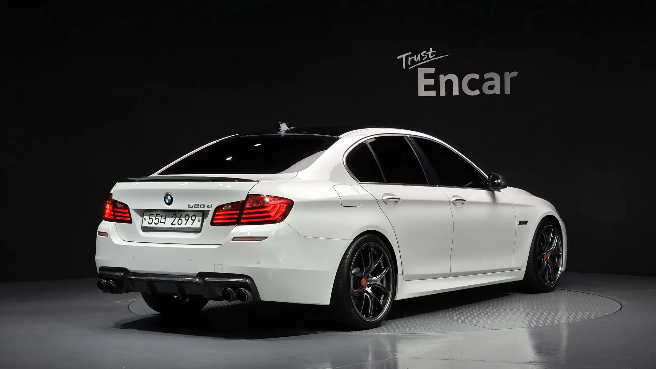 BMW 5 Series (F10) 520d 2013 2/32