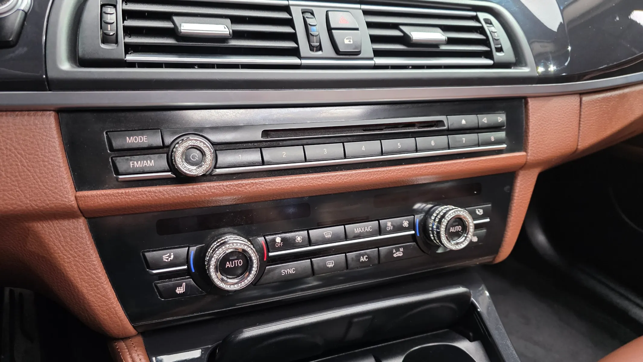BMW 5 Series (F10) 520d 2013 31/32