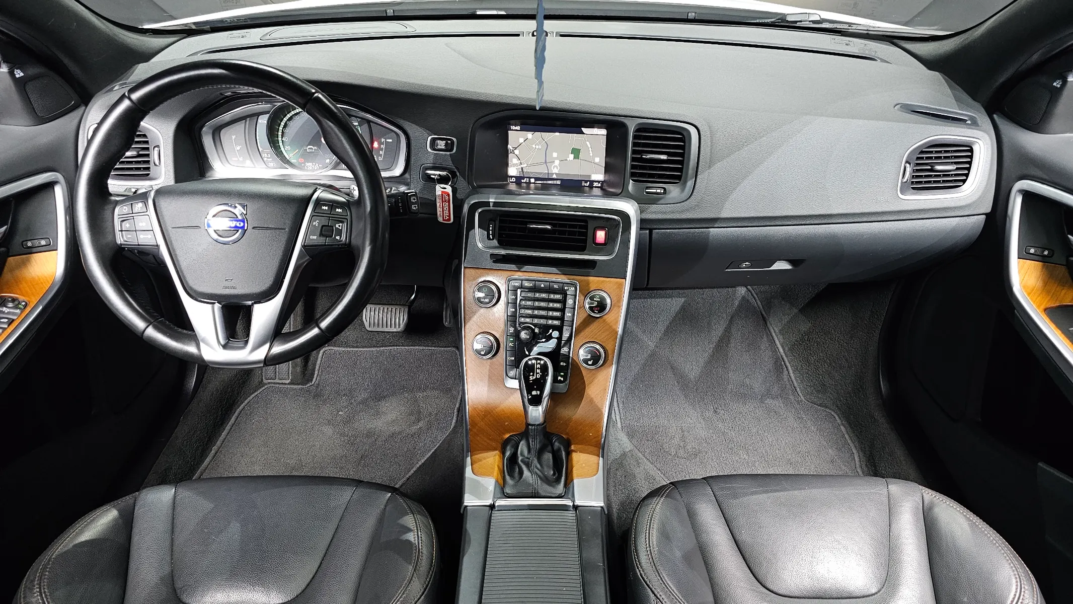 Volvo V60 D4 2017 4/5