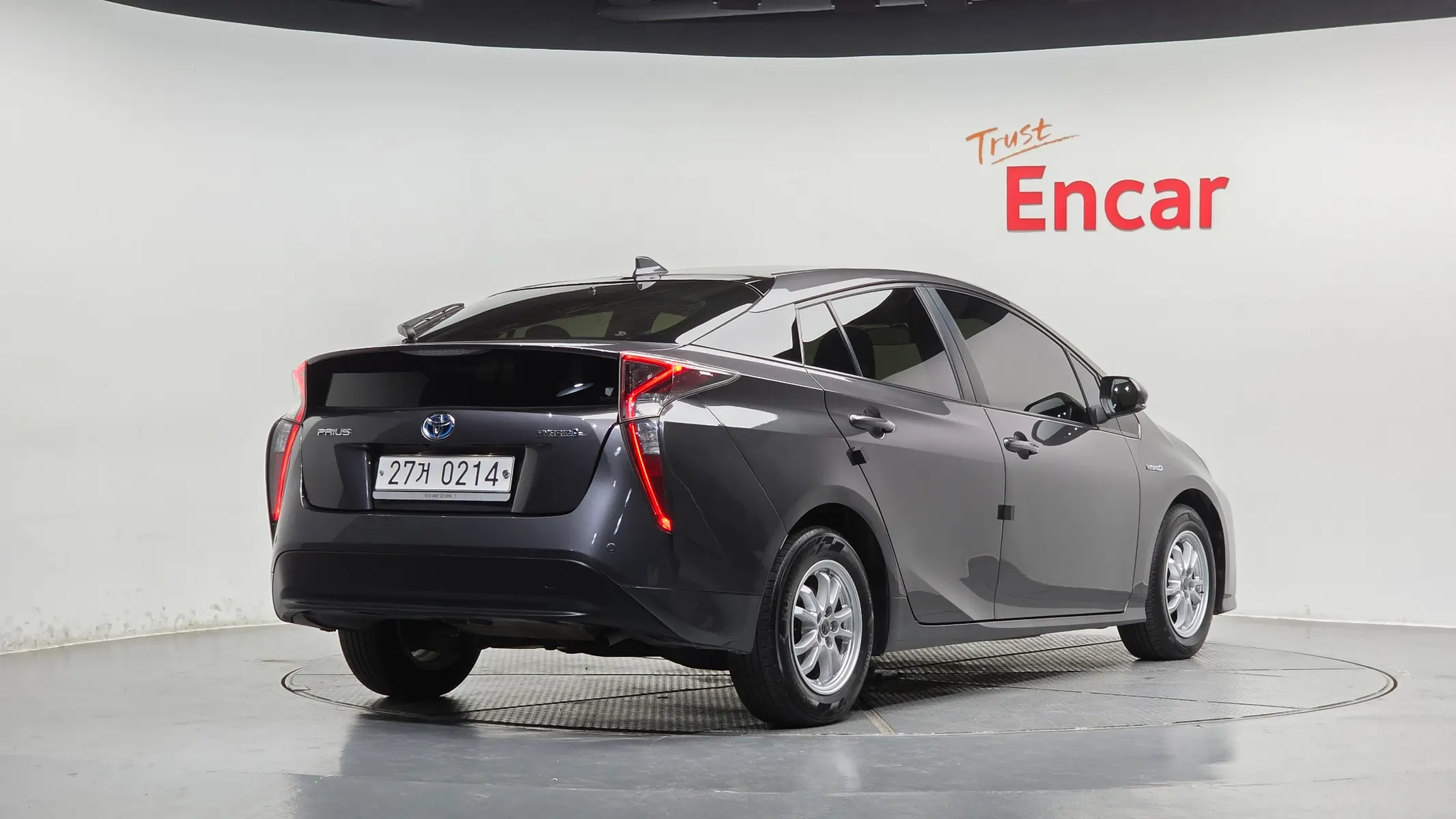 Toyota 4 1.8 E 2016 2/32