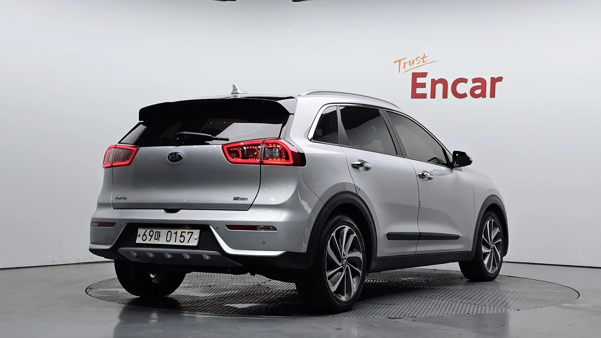 Kia Niro 2016 2/40