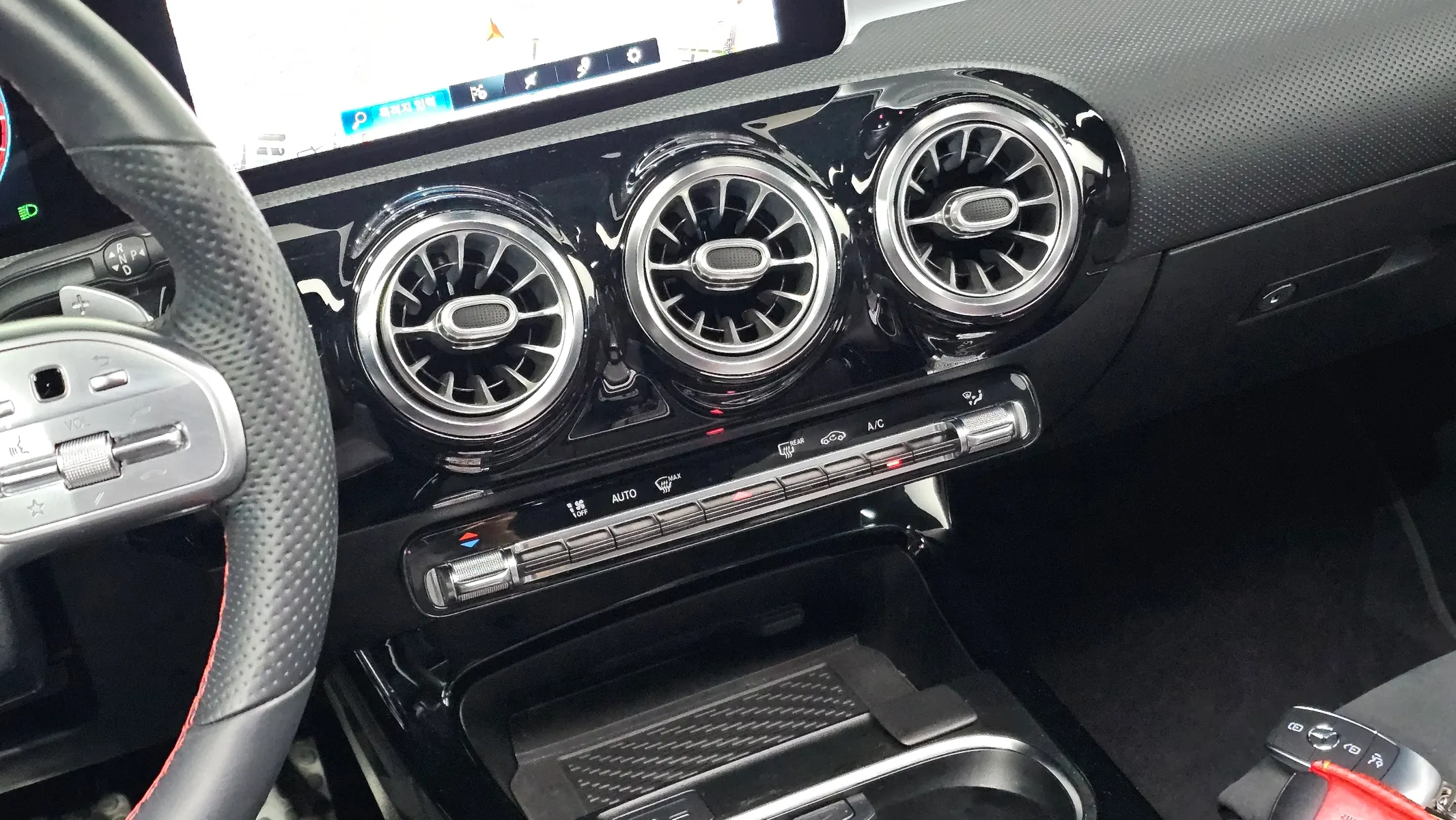 Mercedes-Benz CLA-Class C118 CLA250 4MATIC 2020 32/33