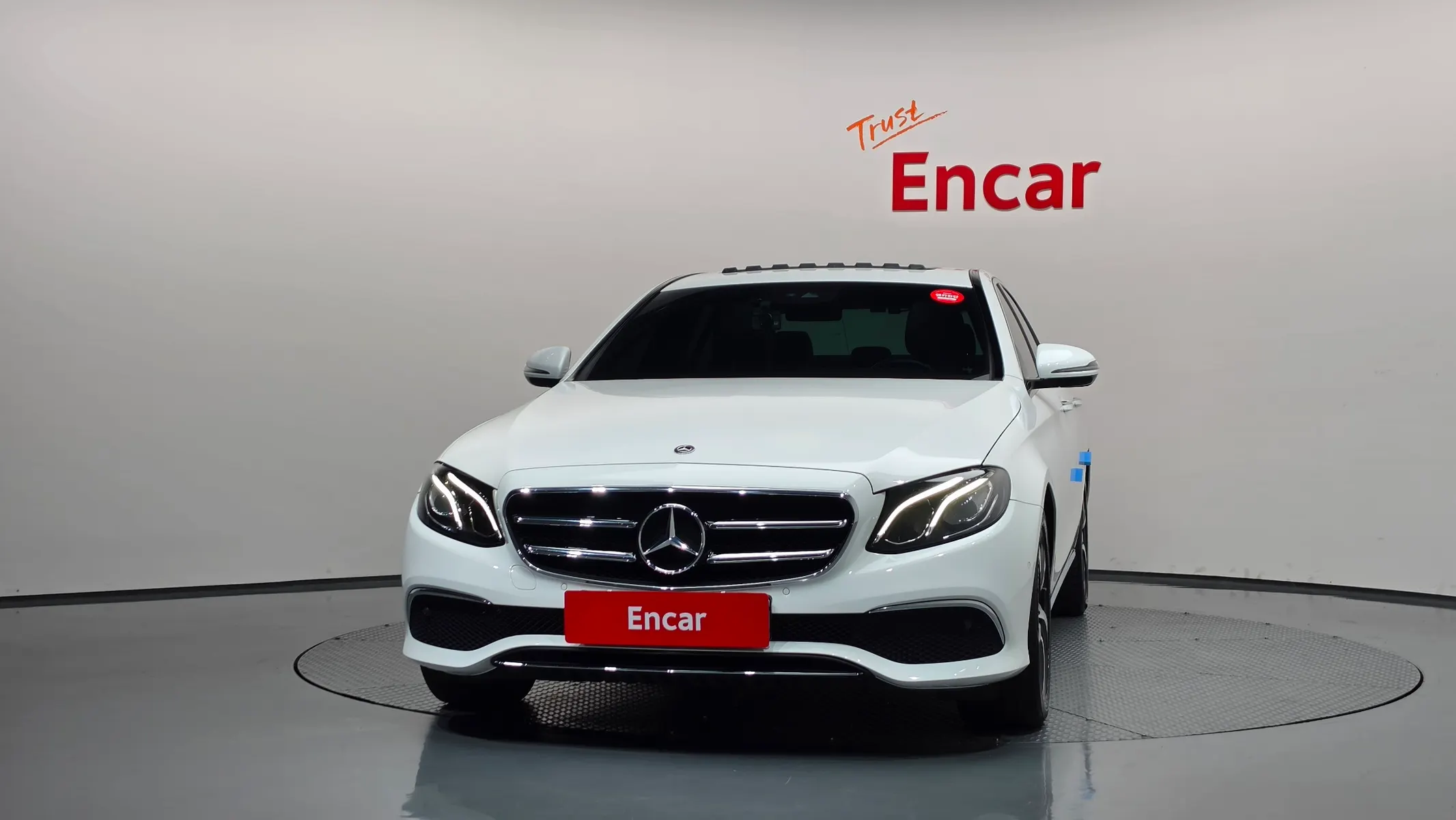 Mercedes-Benz E-Class W213 E250 2019 3/33