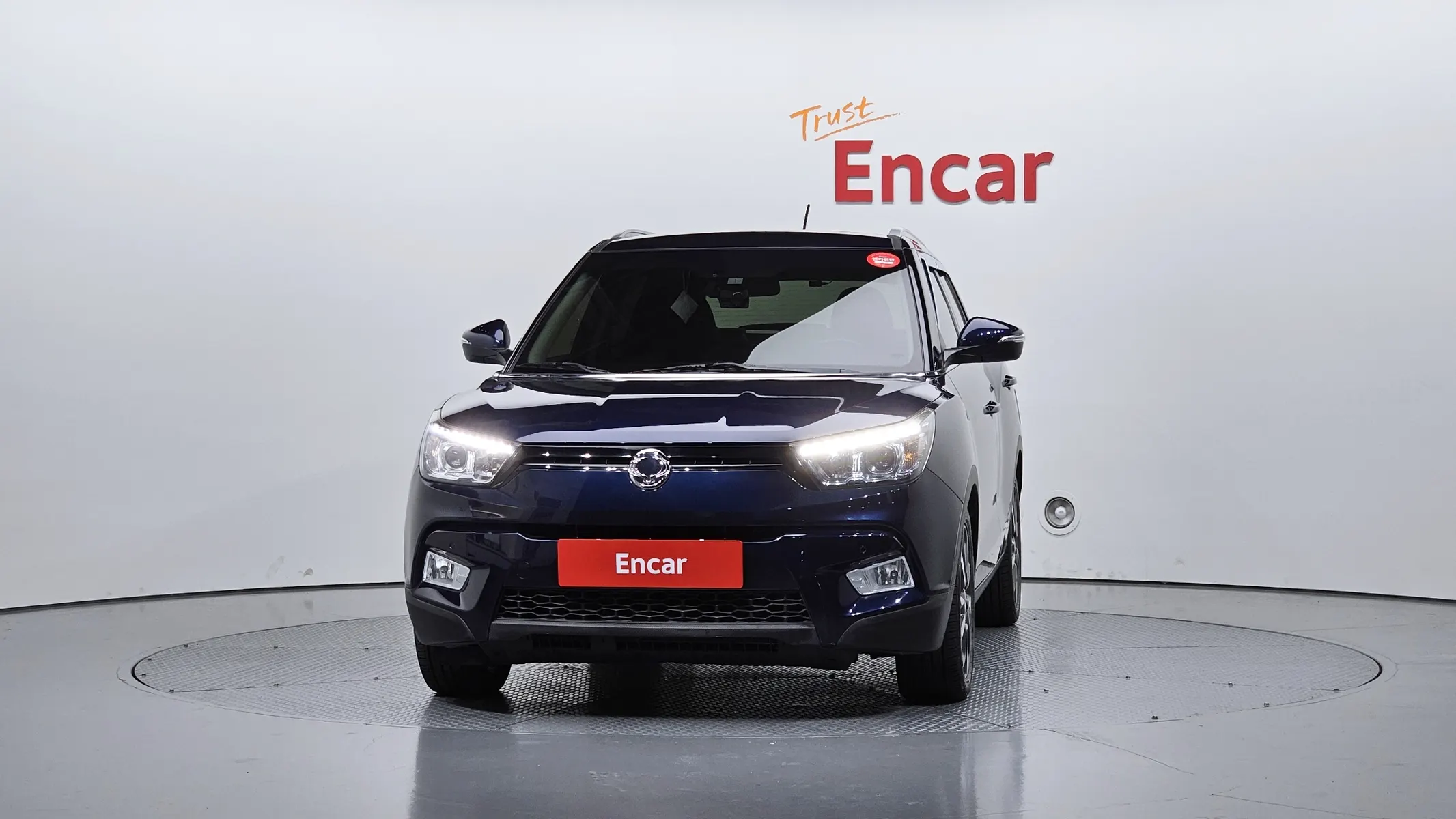 KG Mobility Tivoli LX 2WD 2016 2/5