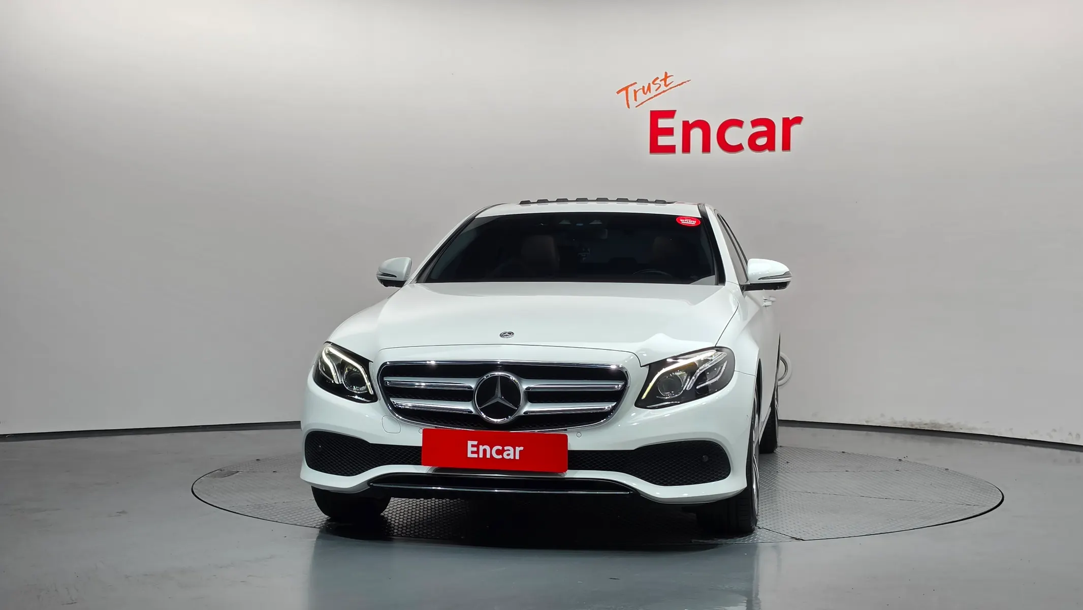 Mercedes-Benz E-Class W213 E300 2020 3/35
