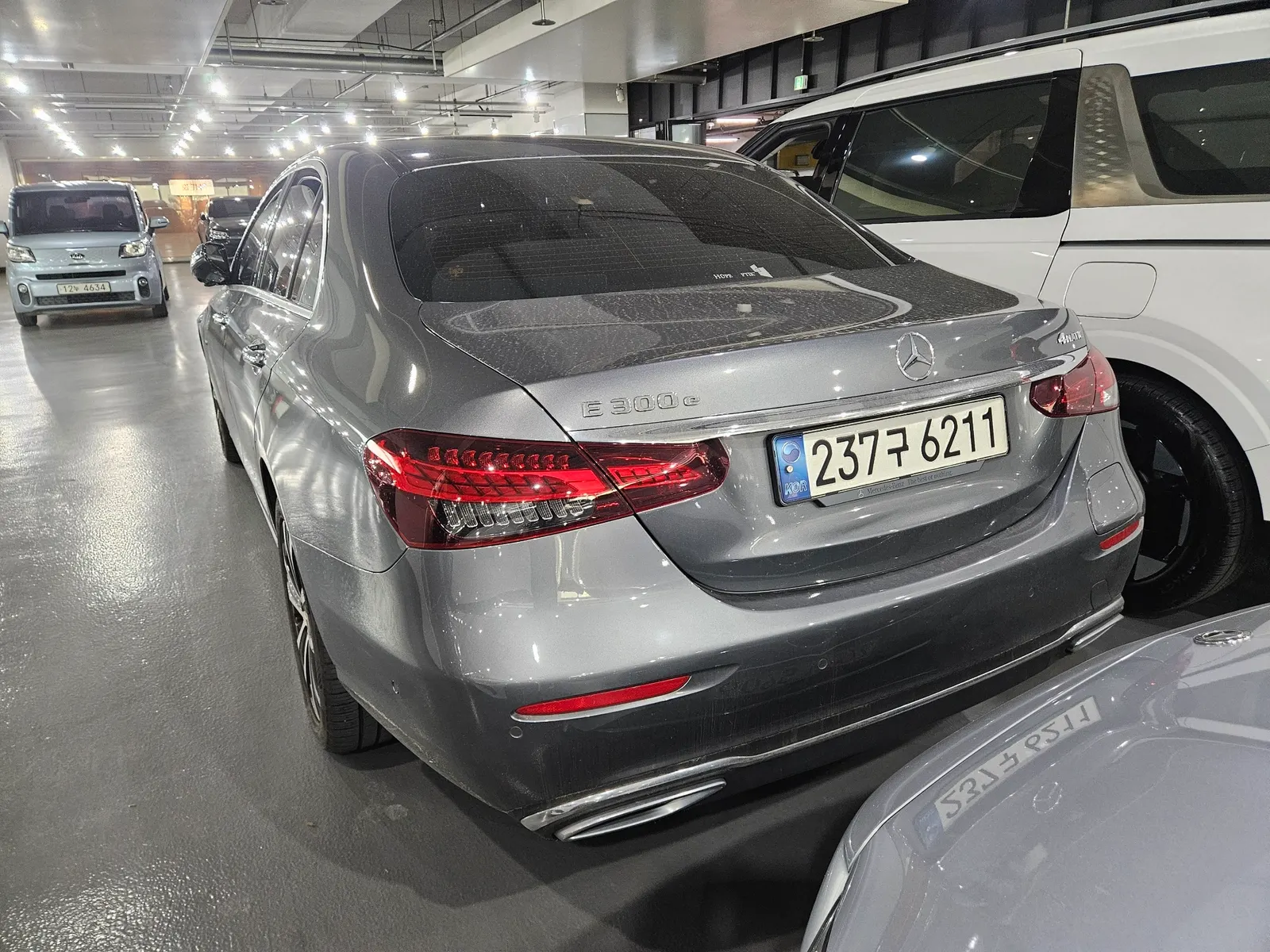 Mercedes-Benz E-Class W213 E300e 4MATIC 2021 2/15