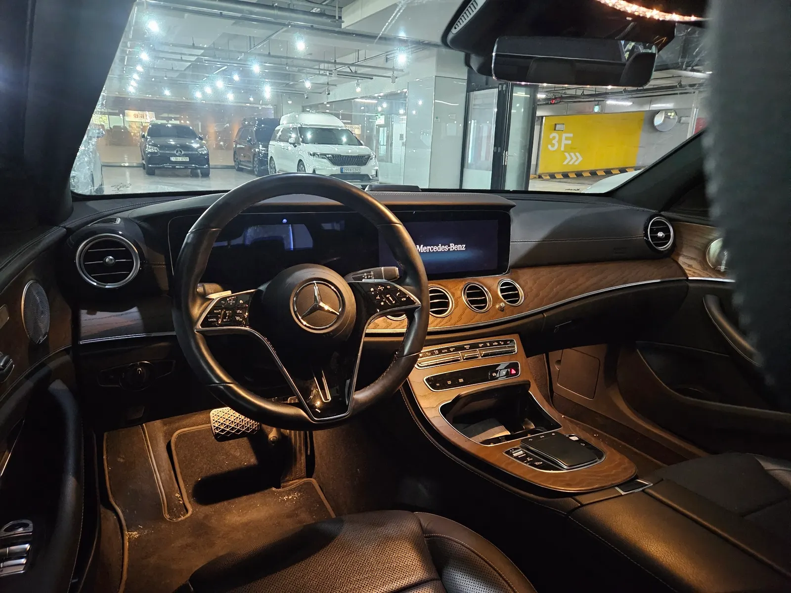 Mercedes-Benz E-Class W213 E300e 4MATIC 2021 3/15