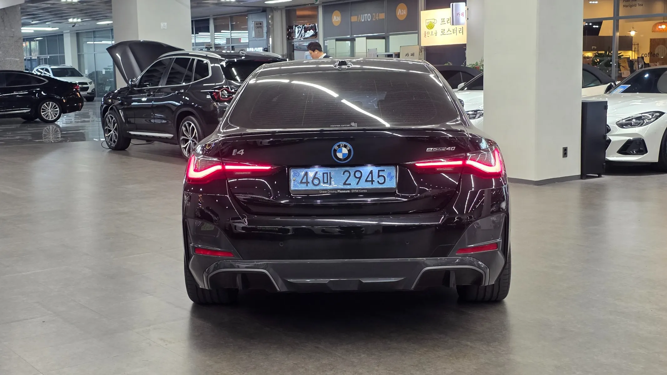 BMW i4 eDrive40 M 2024 3/9
