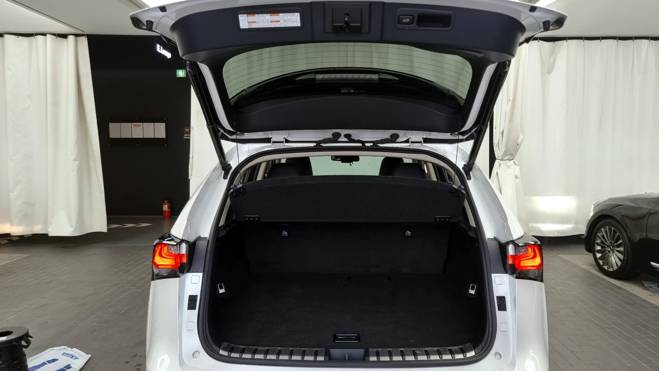 Lexus NX300h 2016 20/21
