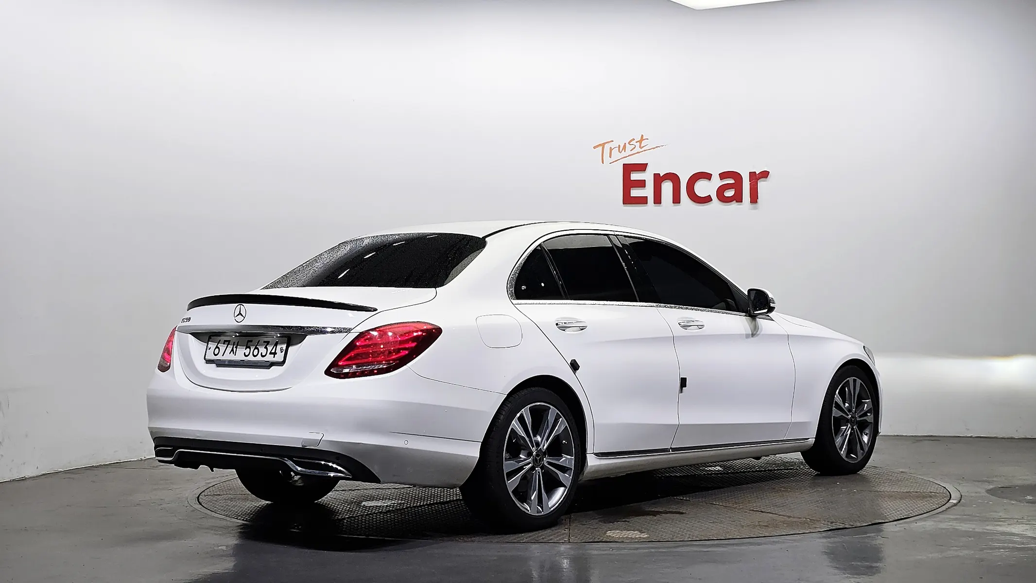 Mercedes-Benz C-Class W205 C200 2018 2/21
