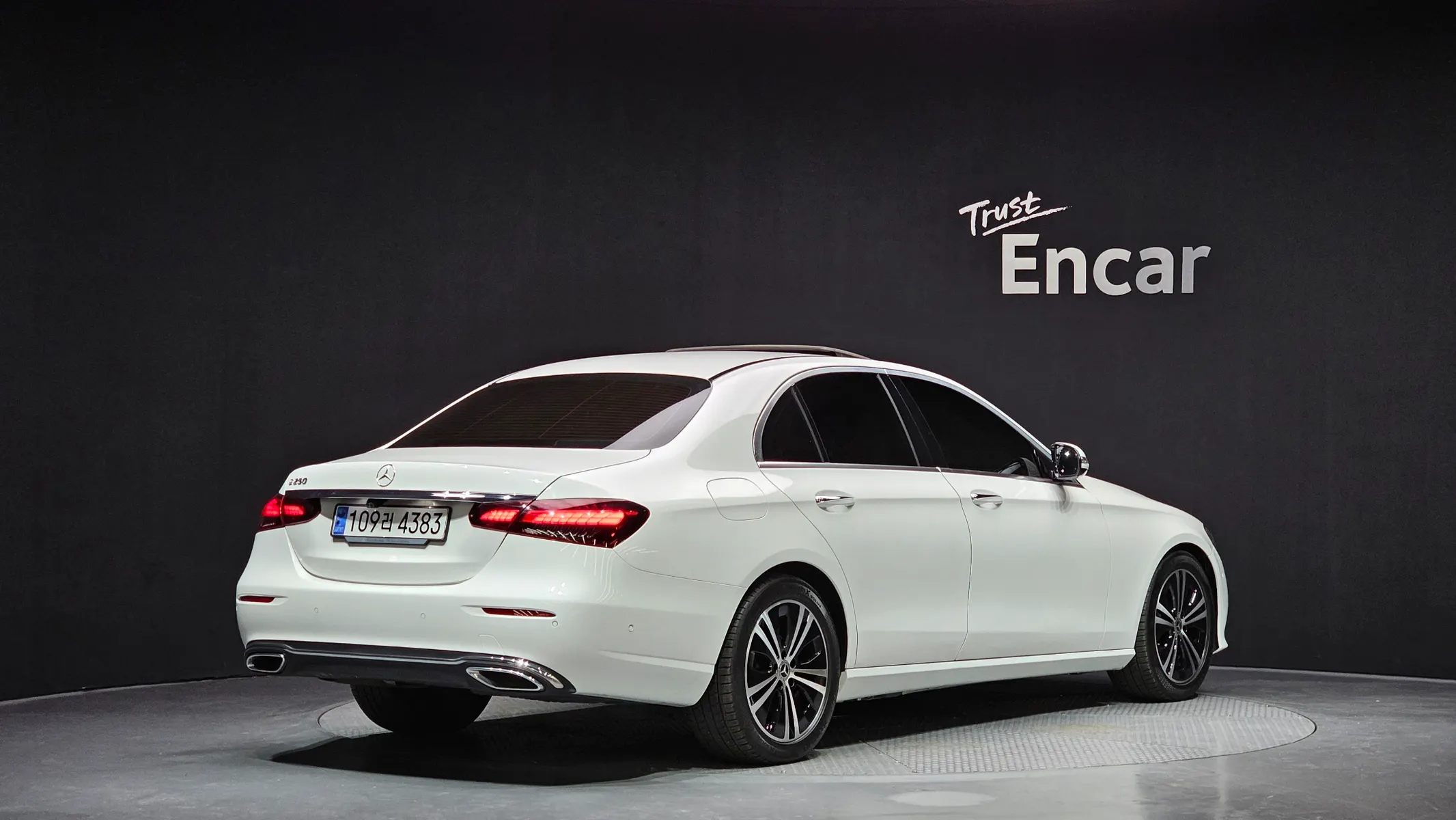 Mercedes-Benz E-Class W213 E250 2020 2/21
