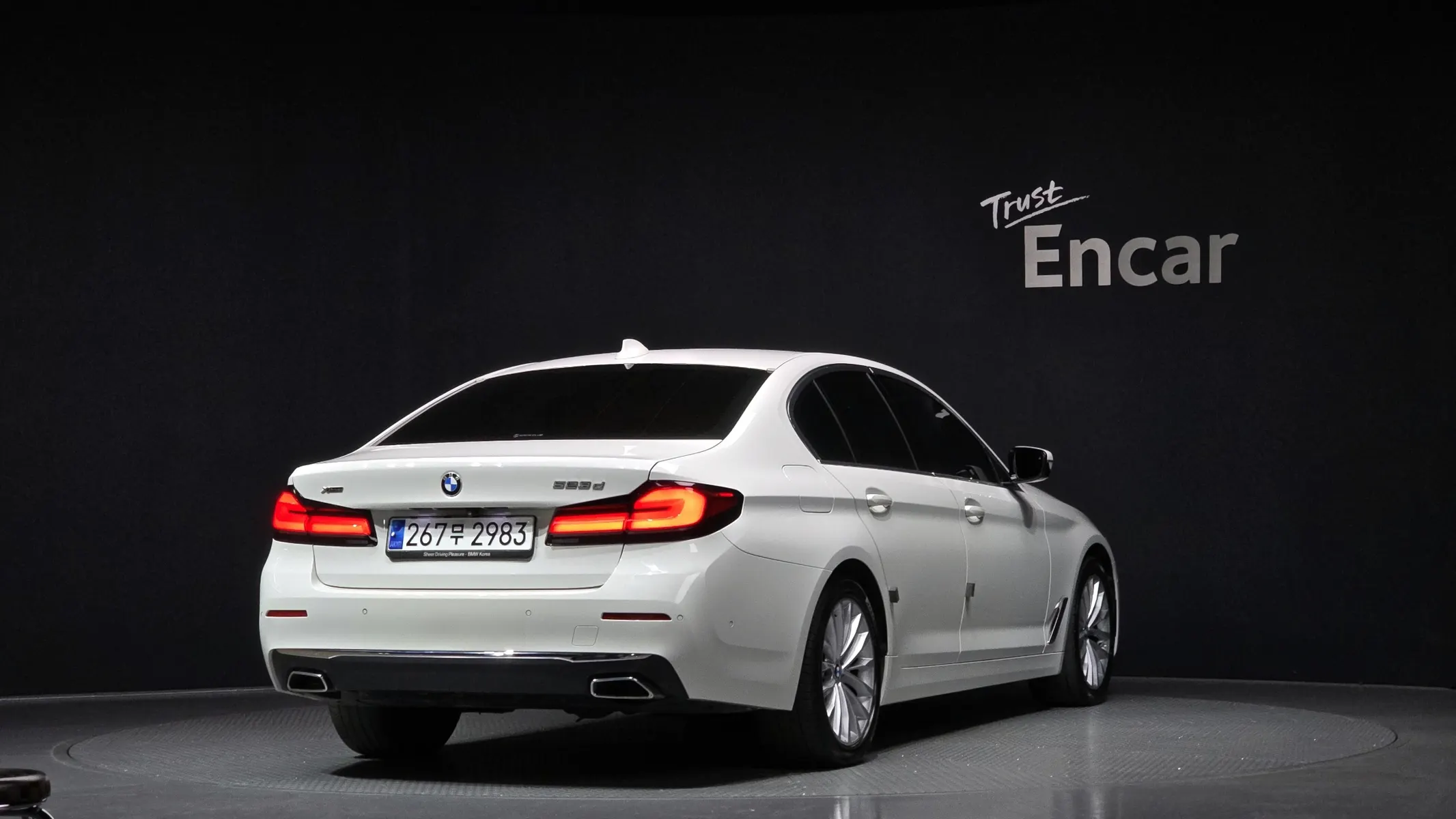 BMW 5 Series (G30) 523d xDrive 2020 2/21