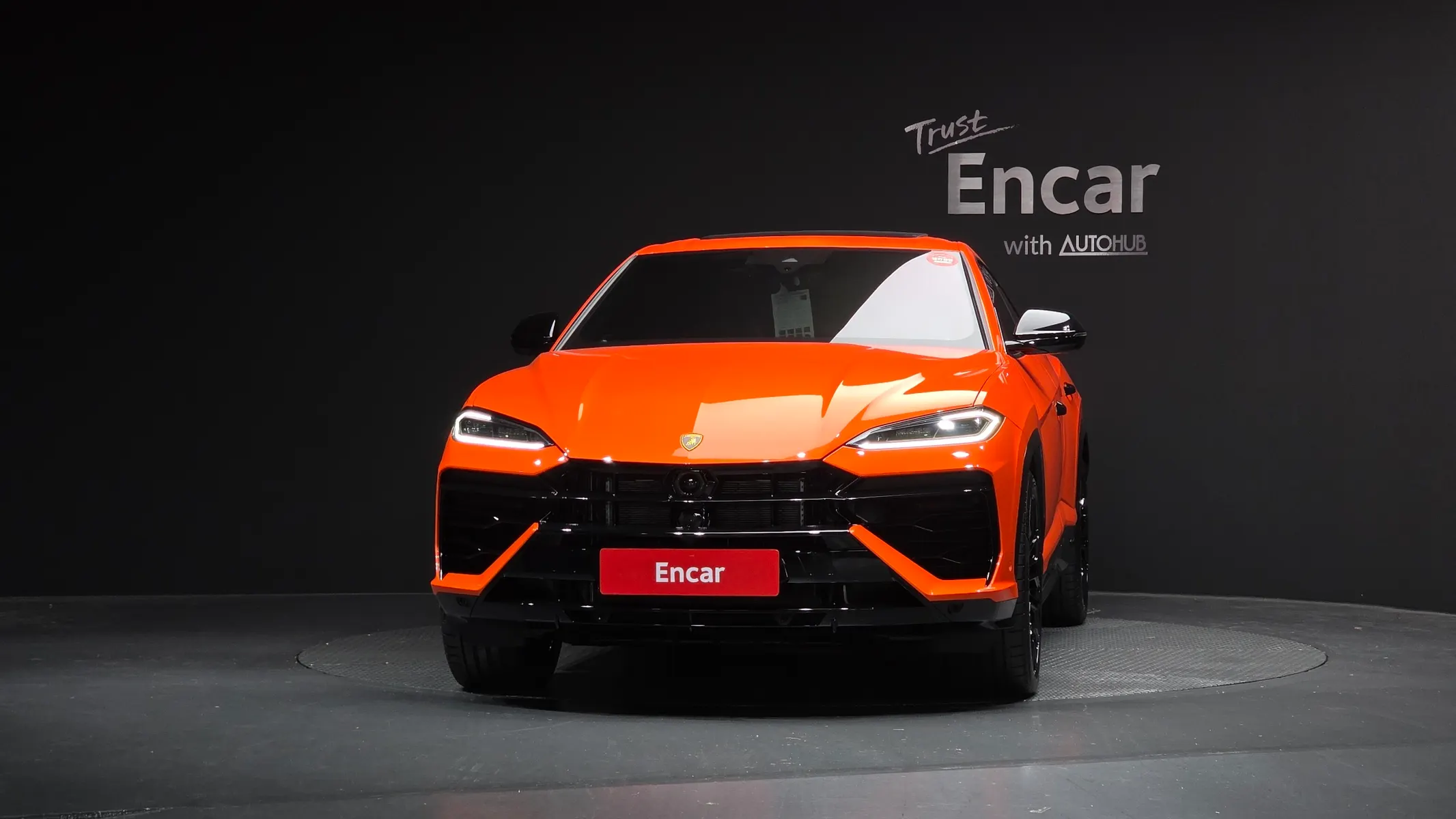 Lamborghini 우루스 4.0 V8 SE 2025 2/5