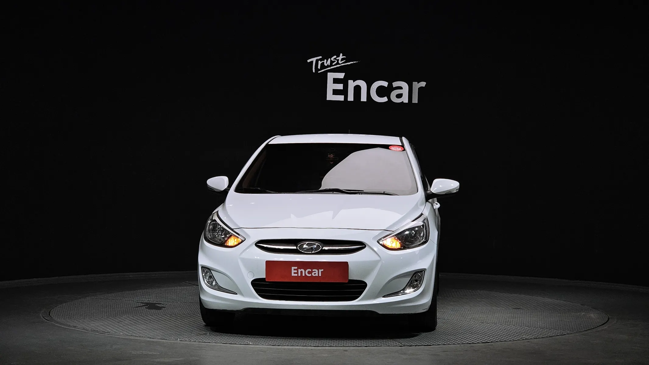 Hyundai () 1.4 VVT 2016 2/5
