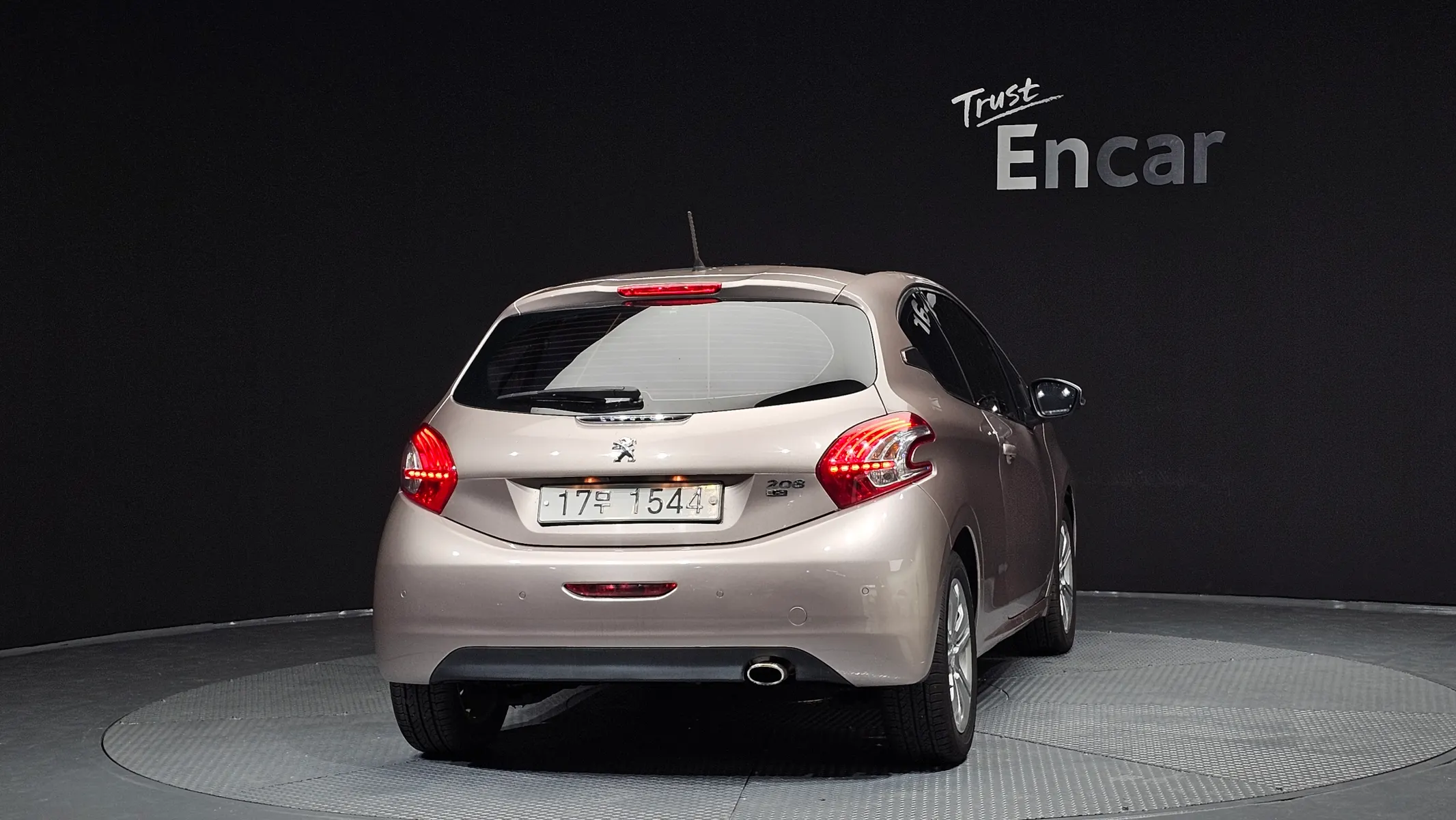 Peugeot 208 1.6 e-HDi 3 2013 3/5