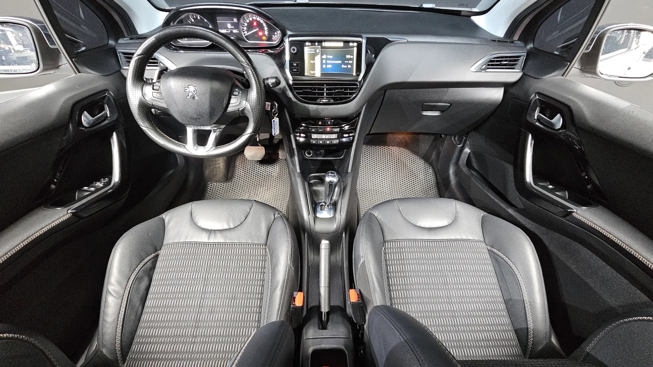 Peugeot 208 1.6 e-HDi 3 2013 4/5
