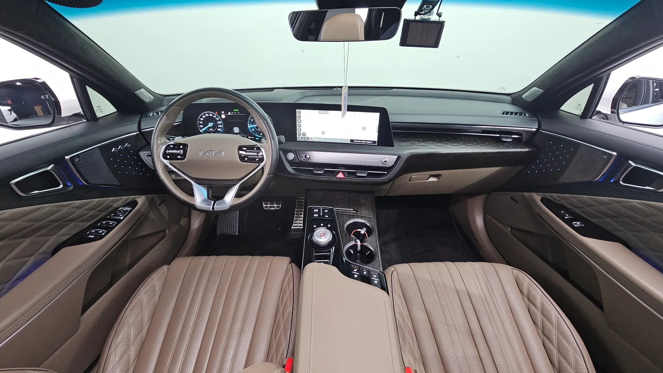 Kia K8 2.5 2WD 2023 4/5