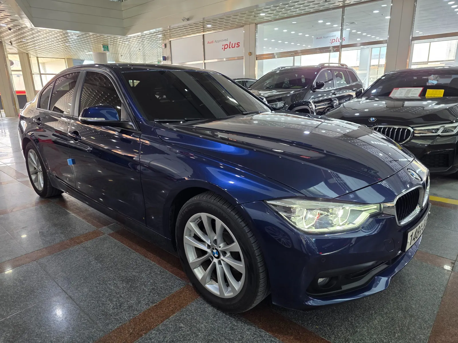 BMW 3 Series (F30) 320d 2018 2/17